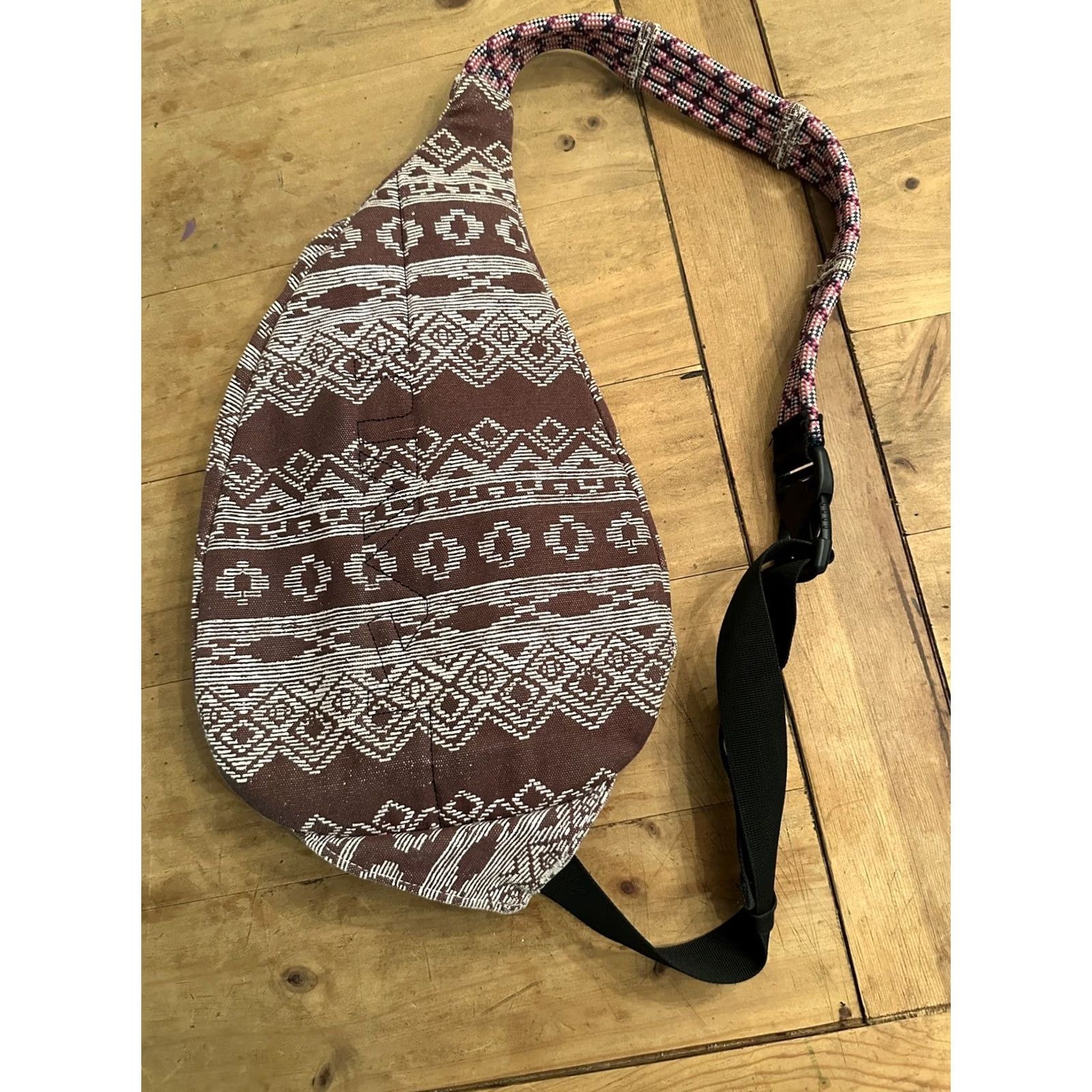 KAVU KAVU Rope Sling Bag Cross Body Hiking Backpack Purple Size ONE SIZE - 8 Thumbnail