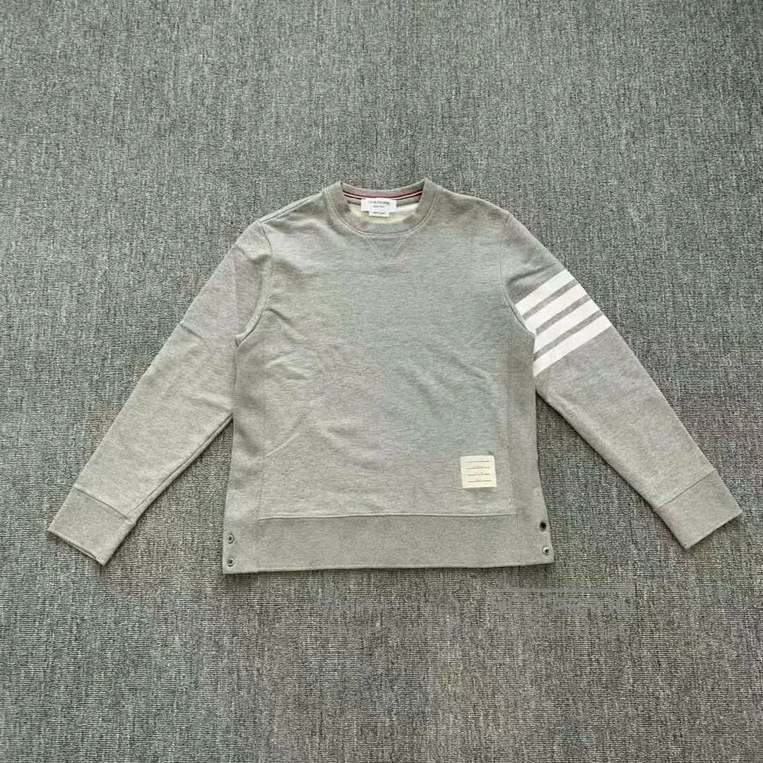 Thom Browne throm browne gray four. Size US L / EU 52-54 / 3 - 1 Thumbnail
