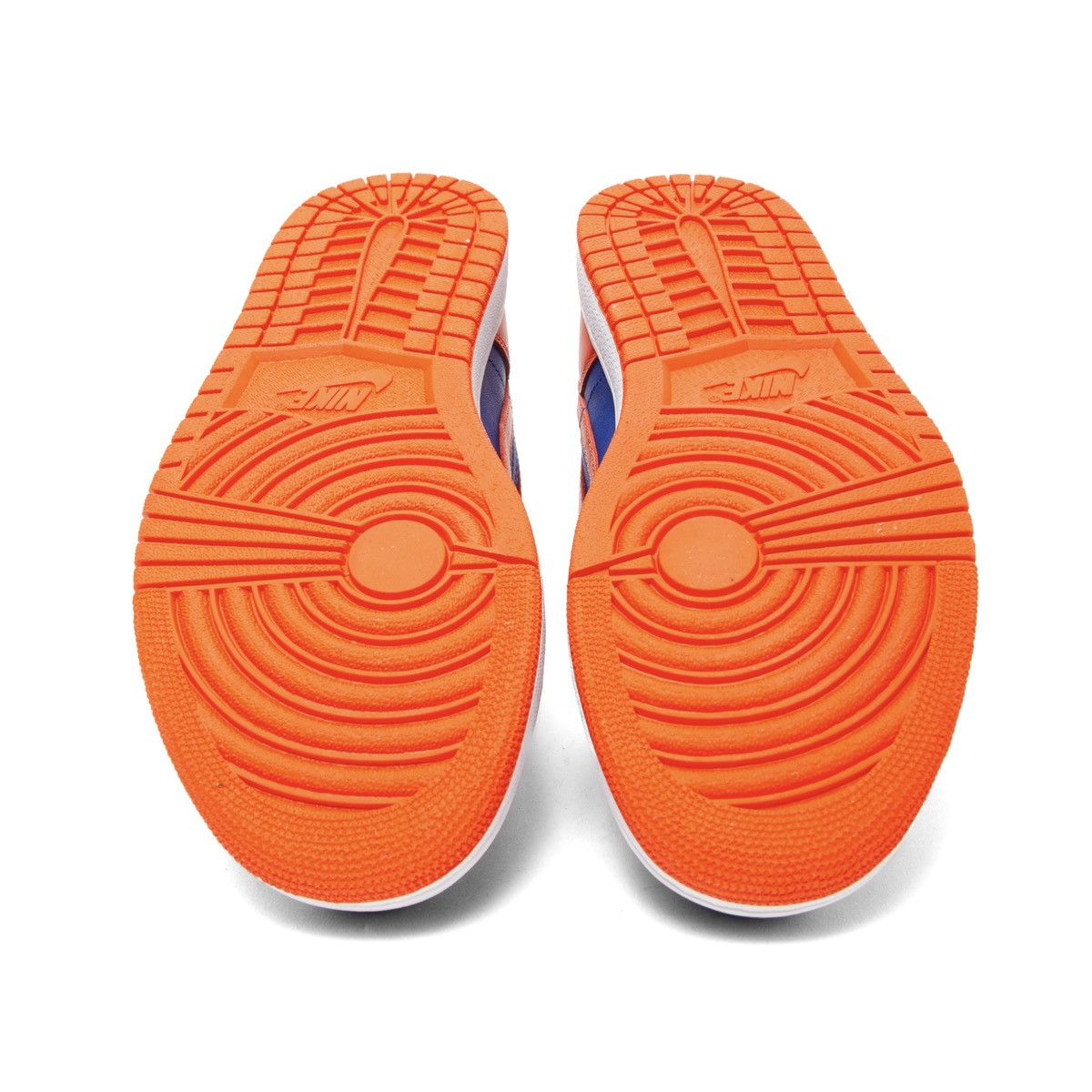 Nike 1 Retro Knicks Size US 8.5 / EU 41-42 - 7 Thumbnail