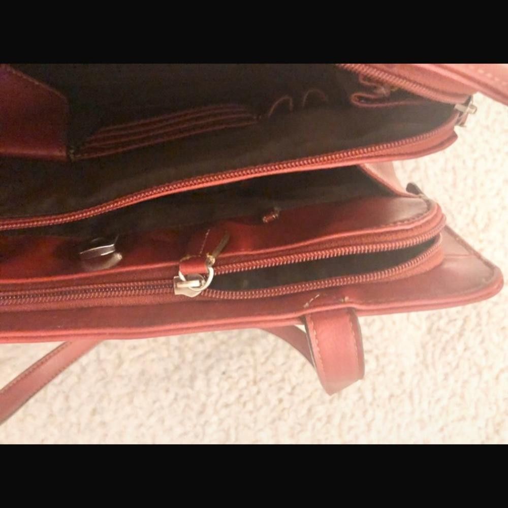 Liz Claiborne medium extendable red bag
