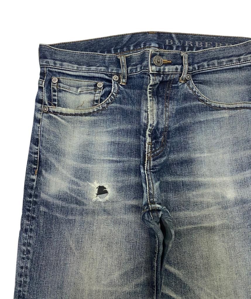 Burberry BURBERRY DISTRESSED DENIM JEANS Size US 31 - 7 Thumbnail