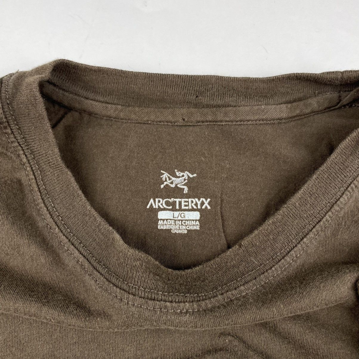 Arc'teryx × Vintage Arcteryx “Spartan Shield” Logo T-Shirt Brown Men’s L leaf Size US L / EU 52-54 / 3 - 4 Thumbnail