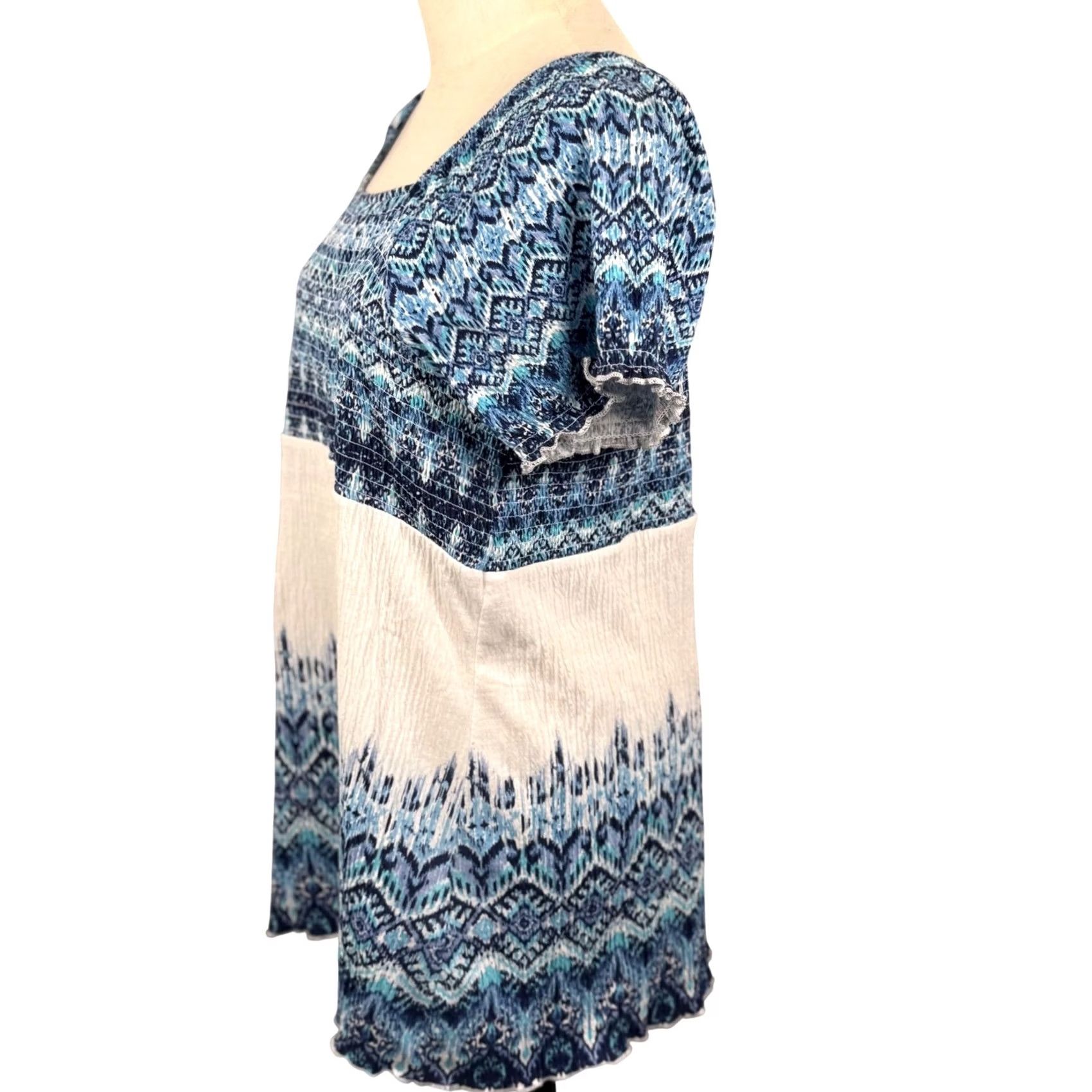 Vintage VINTAGE Ikat Smocked Top 1X Peasant Coastal Boho Artsy Tunic Lagenlook Resort Cruise EUC Size XL / US 12-14 / IT 48-50 - 2 Thumbnail
