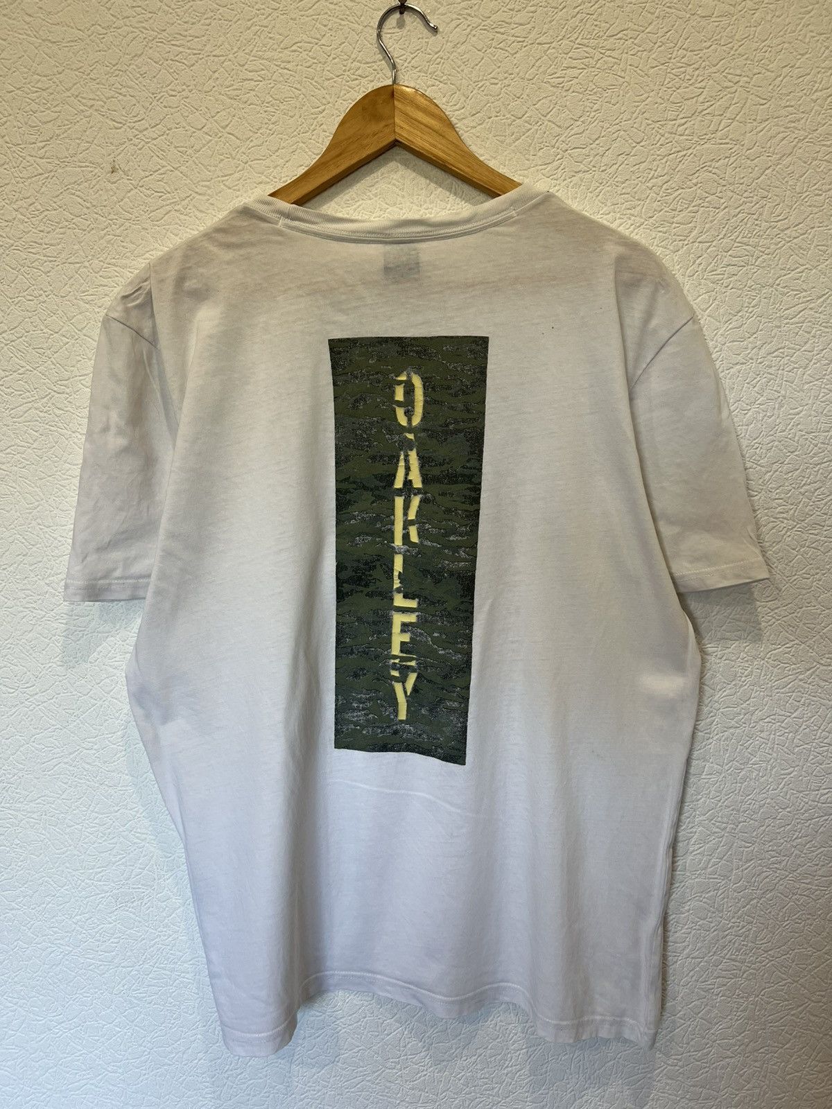 Oakley Oakley White T Shirt Tee Mens Basic Size US L / EU 52-54 / 3 - 1 Thumbnail