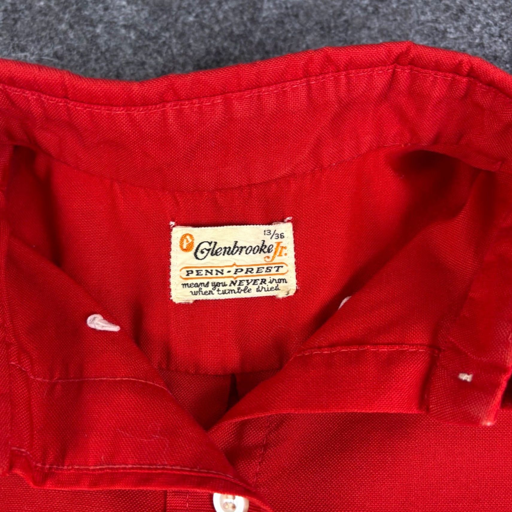 Vintage VINTAGE Glenbrooke Jr Penn-Prest Red Button Down Shirt Long Sleeve Solid Shirt S Red 70s Preppy Mens Boys Size US S / EU 44-46 / 1 - 8 Thumbnail