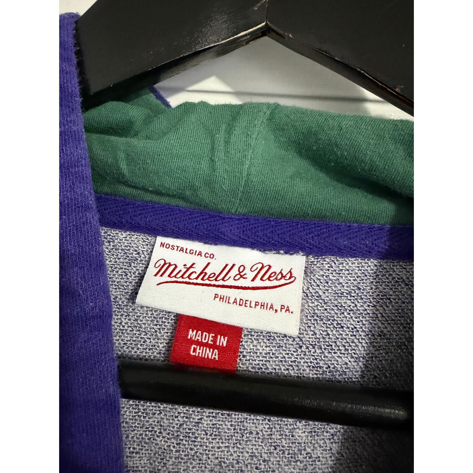 Mitchell & Ness Milwaukee Bucks Mitchell & Ness Hoodie Men's Size XL Size US XL / EU 56 / 4 - 4 Thumbnail