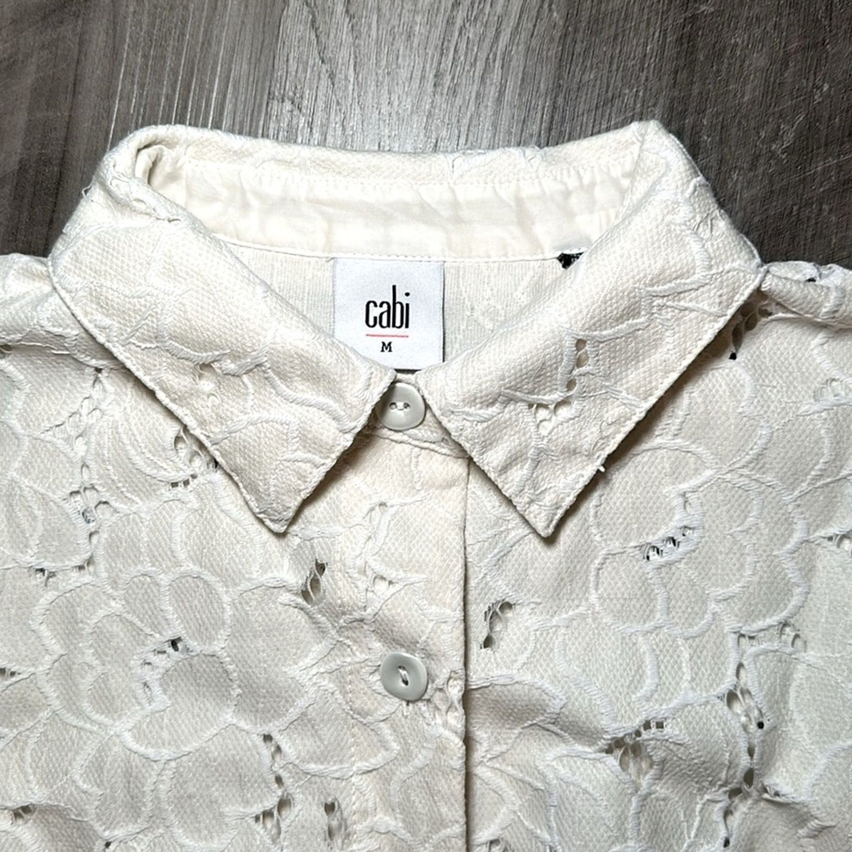 Vintage Cabi Portrait Spring Floral Eyelet Full Button Shirt Jacket - Medium Size M / US 6-8 / IT 42-44 - 5 Thumbnail