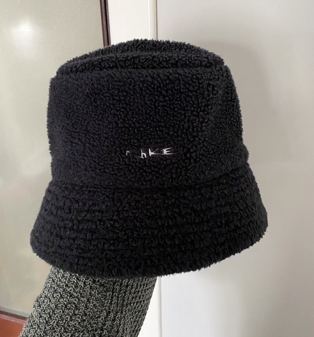 Nike Vintage Nike Embroidered Logo Fleece Bucket Hat Size ONE SIZE - 1 Thumbnail