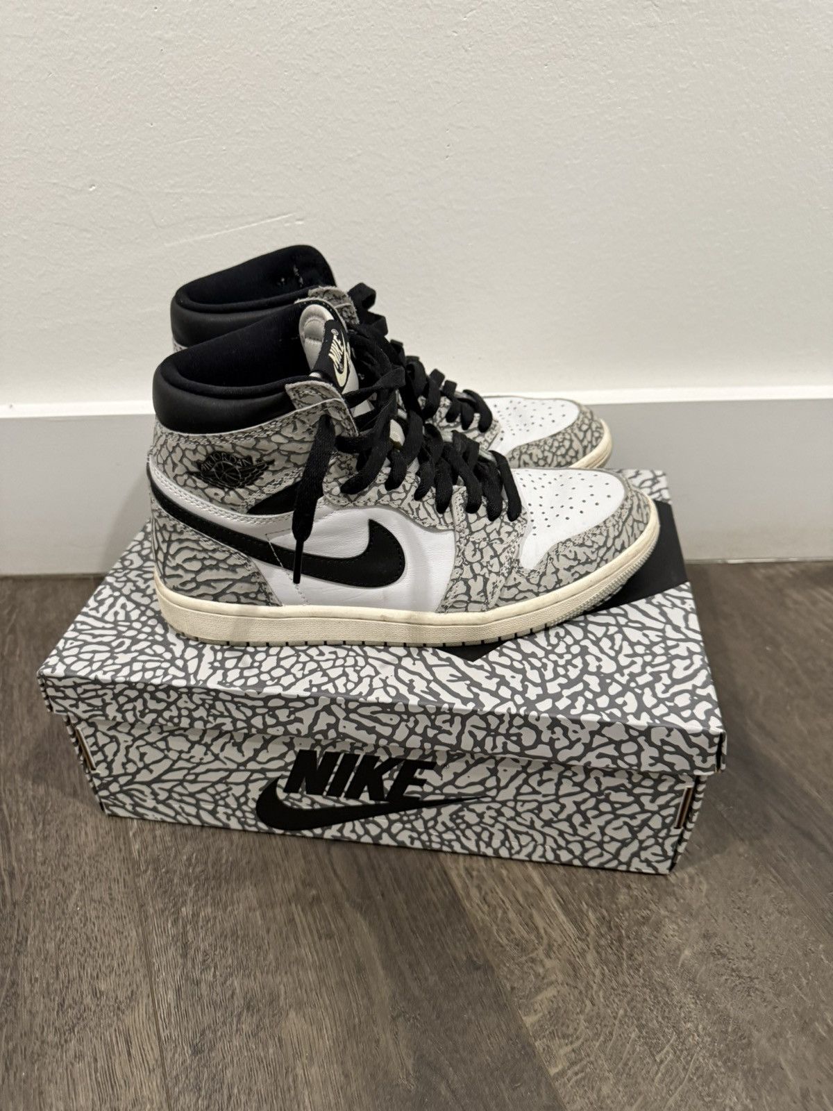 Jordan Brand × Nike Jordan 1 Retro High - White Cement Size US 7 / EU 40 - 1 Thumbnail