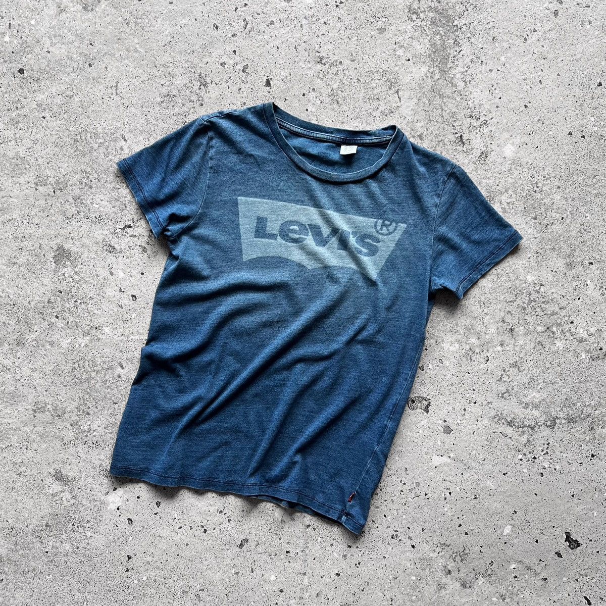 Designer × Levi's Levis Womens Blue Short Sleeve T-Shirt Center Logo Print Size S / US 4 / IT 40 - 1 Thumbnail