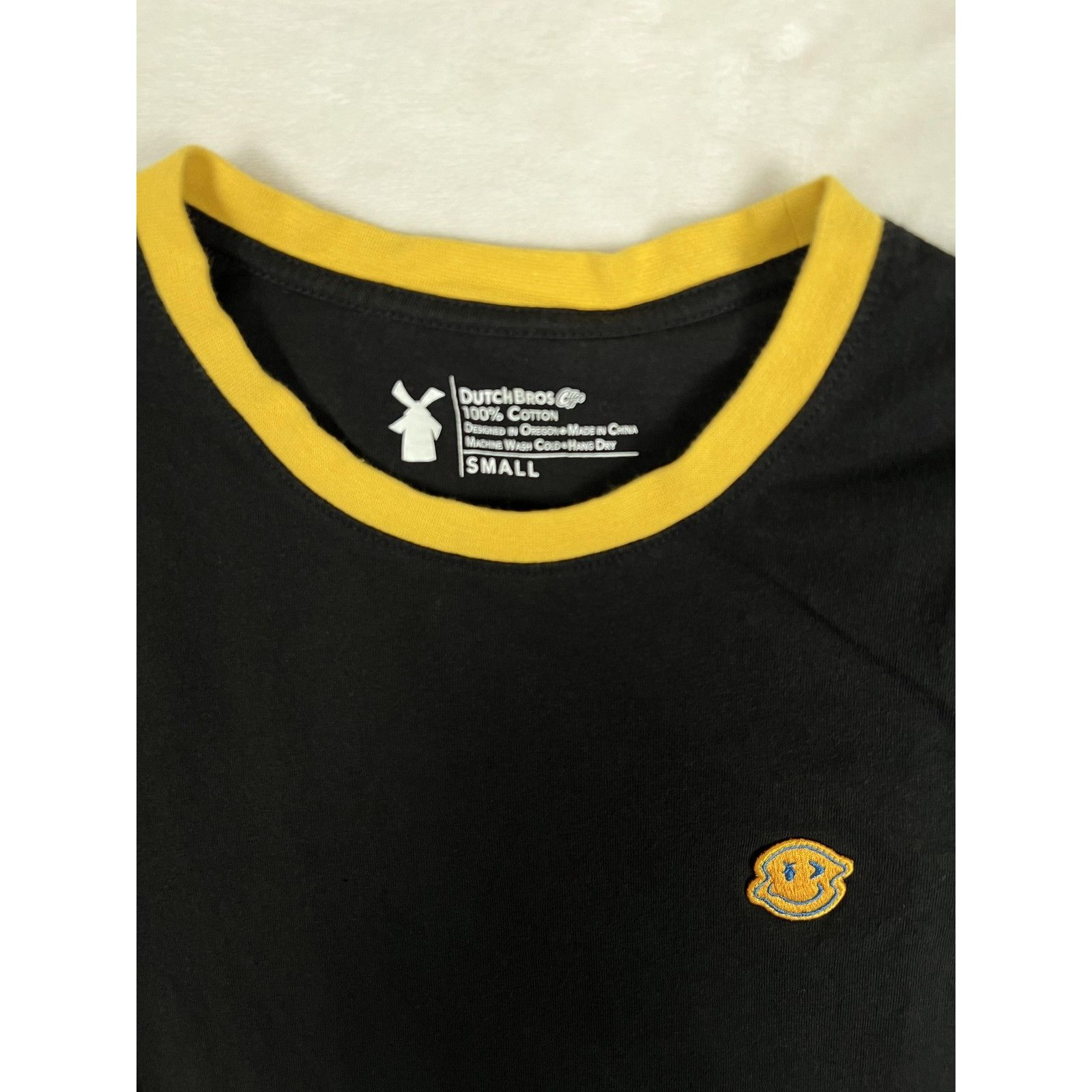 Other Dutch Bros T-Shirt Women's Small Black Colorblock Smiley Fac Size S / US 4 / IT 40 - 2 Thumbnail