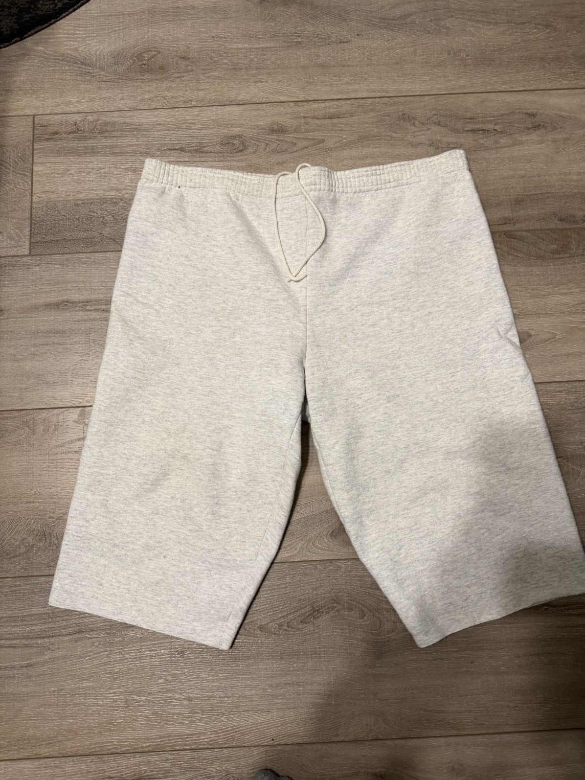 Vintage Vintage Long Sweat Shorts Size US 40 / EU 56 - 1 Thumbnail