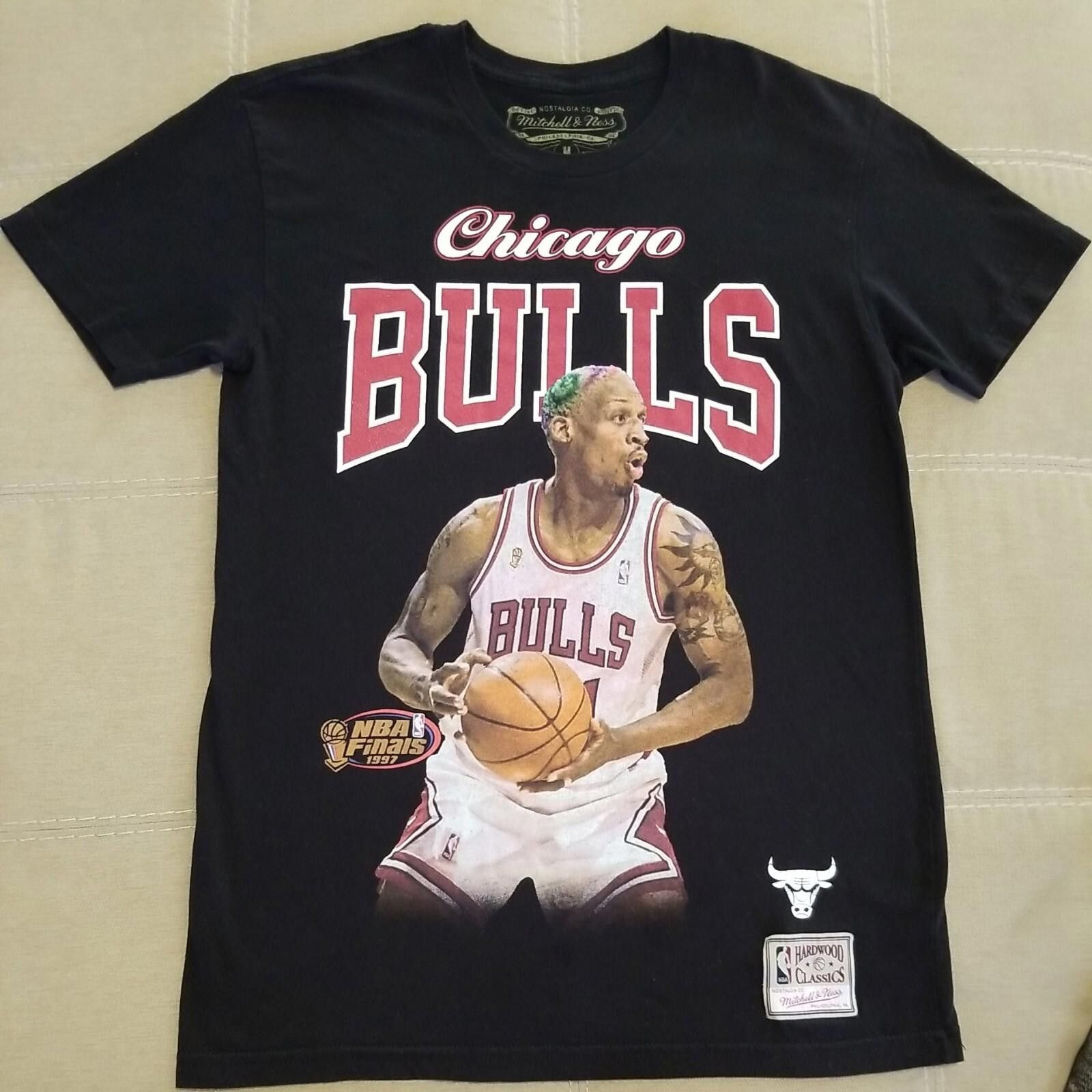 Mitchell & Ness Mitchell & Ness Chicago Bulls 1997 NBA Dennis Rodman T-Shirt Size ONE SIZE - 1 Thumbnail