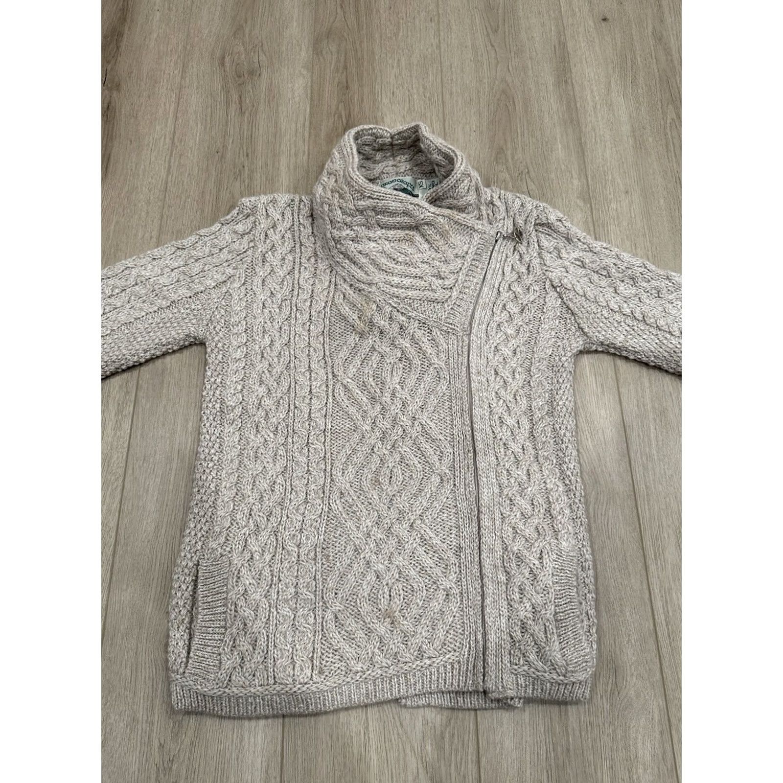 Vintage NWT Aran Crafts Sweater XS Women's 100% Merino Wool Cable-Knit Full Zip Tan NWT Aran Crafts Size XS / US 0-2 / IT 36-38 - 3 Thumbnail