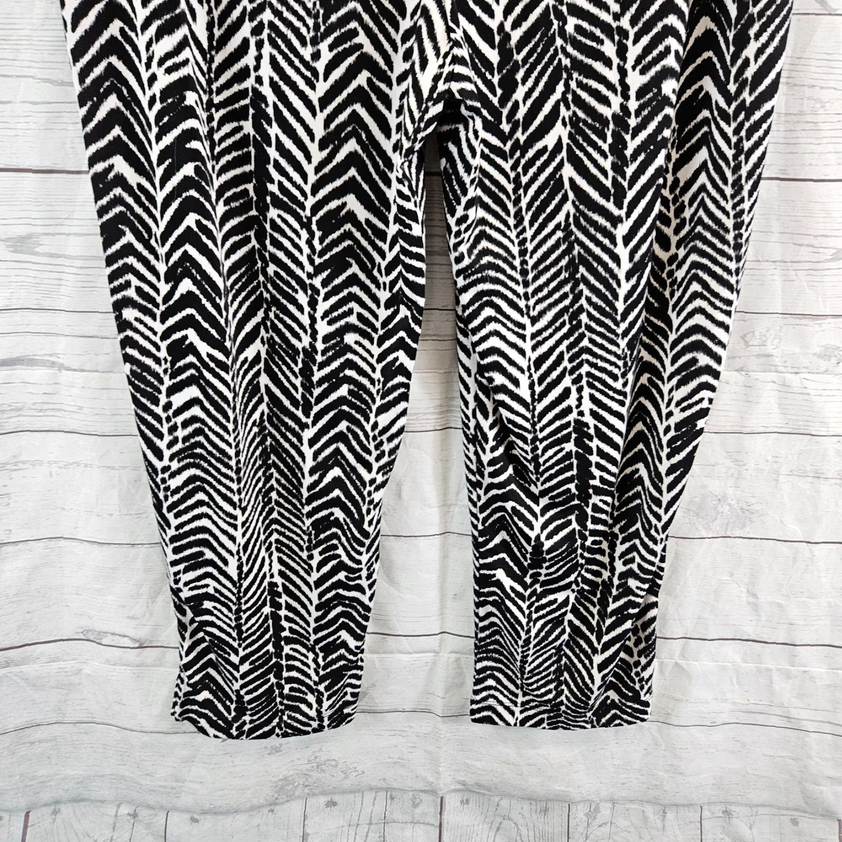Vintage Susan Graver Womens Cropped Pants Sz XS Petite Black White Pull On High Rise Pant Size 26" / US 2 / IT 38 - 5 Thumbnail