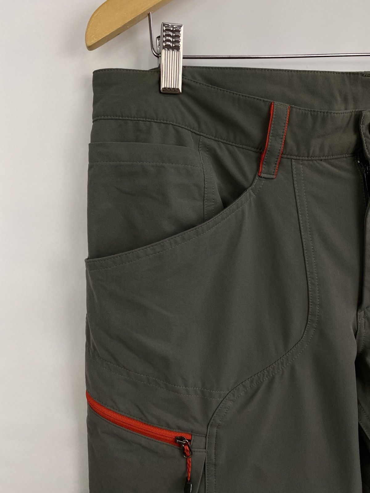 Peak Performance Peak Performance Outdoor Mountain Transformer Pants Shorts Size US 34 / EU 50 - 6 Thumbnail