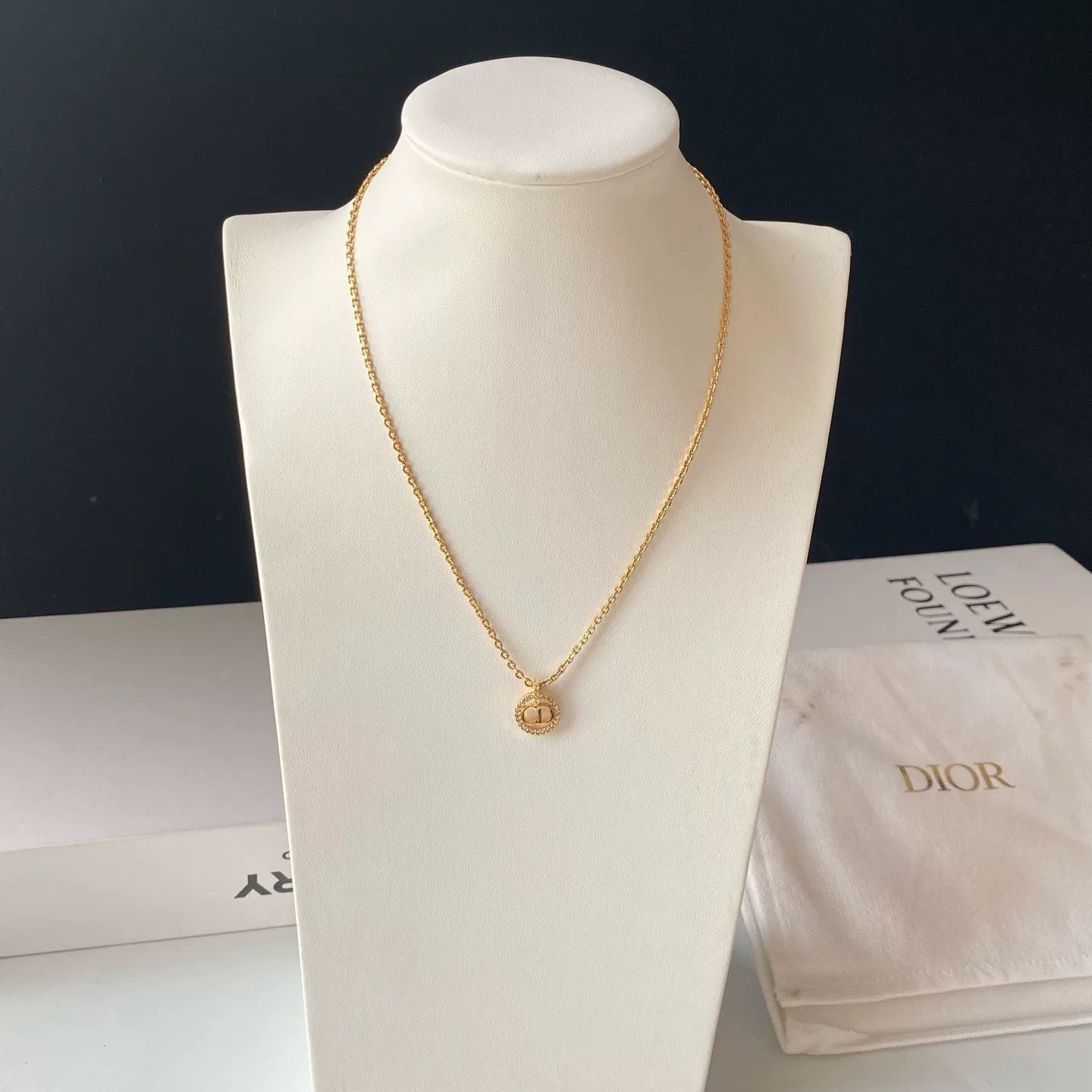 Dior Dior Gold Circle Diamond Necklace Size ONE SIZE - 1 Thumbnail