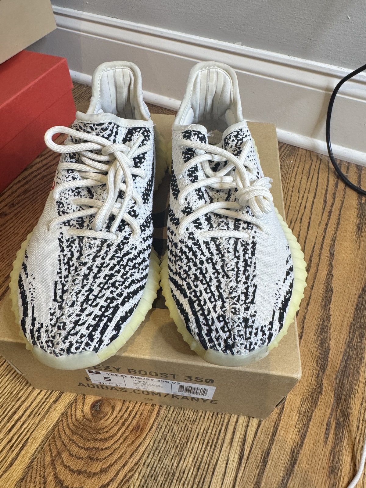 Adidas Yeezy Boost 350 V2 Zebra Size US 5 / EU 37 - 5 Thumbnail