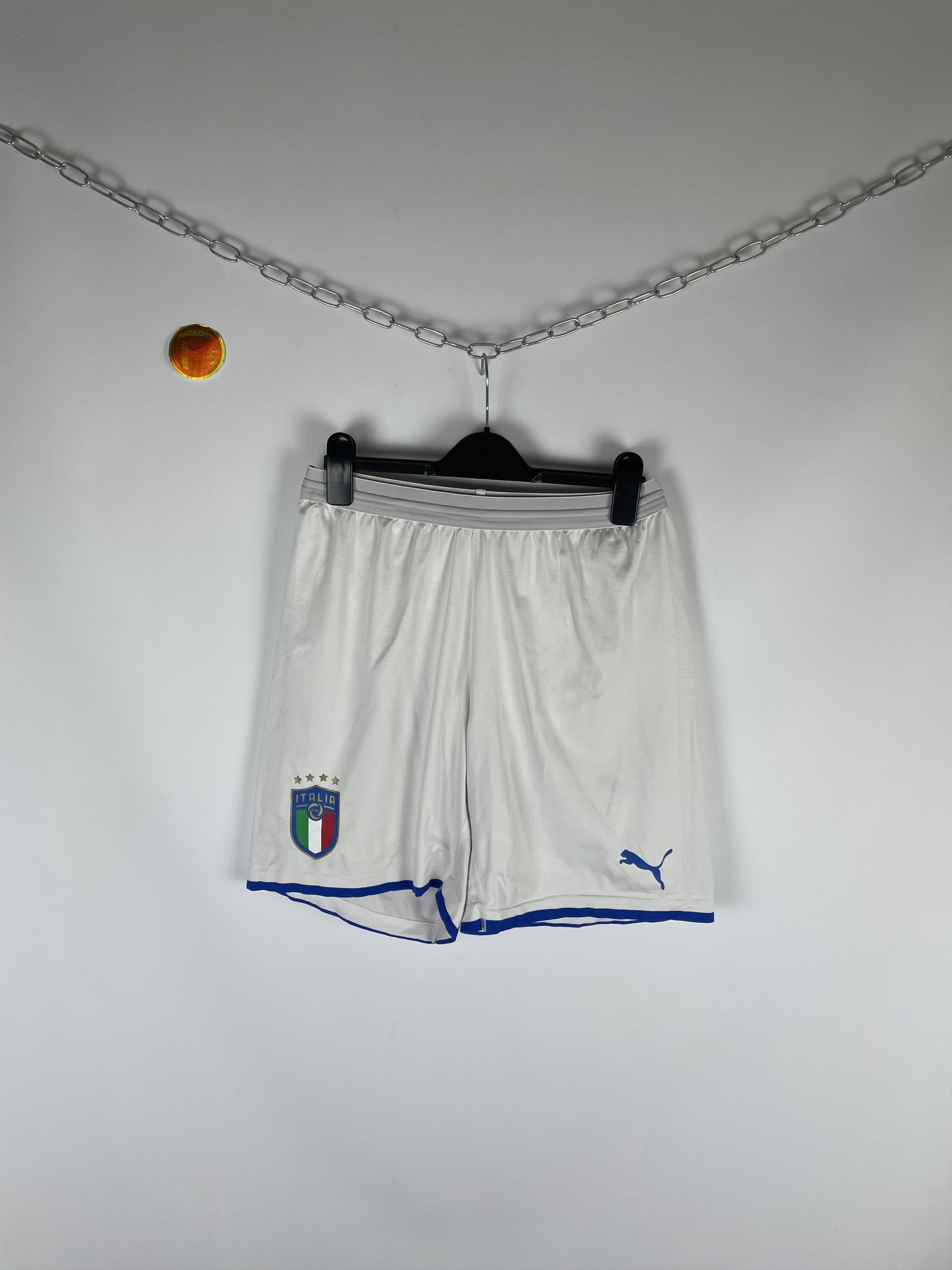 Puma Mens Vintage Puma Italy shorts soccer rare Size US 32 / EU 48 - 1 Thumbnail