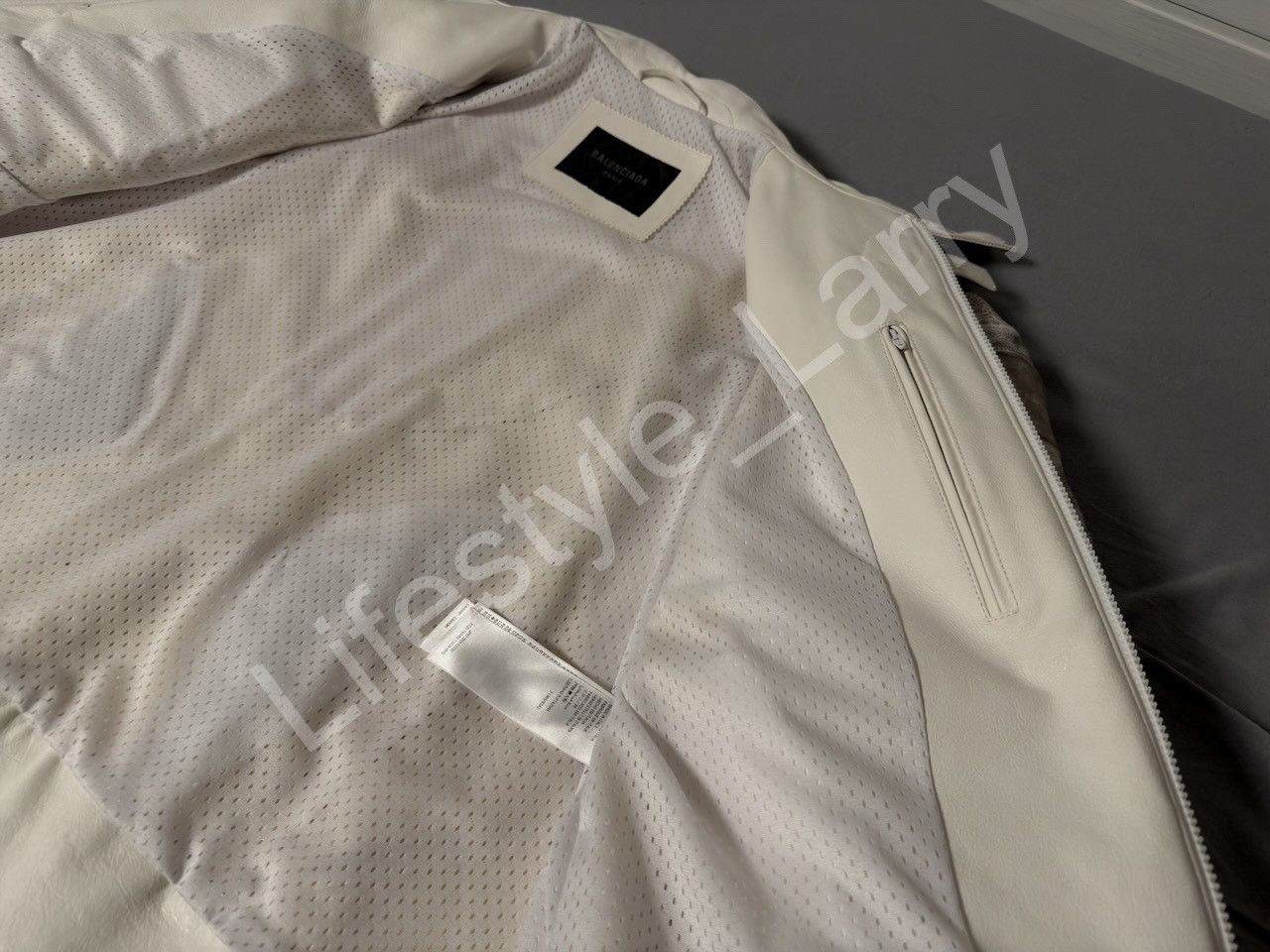 Balenciaga Balenciaga S23 Mudshow Oversized Biker Leather Jacket, Sz 2 Size US M / EU 48-50 / 2 - 12 Thumbnail
