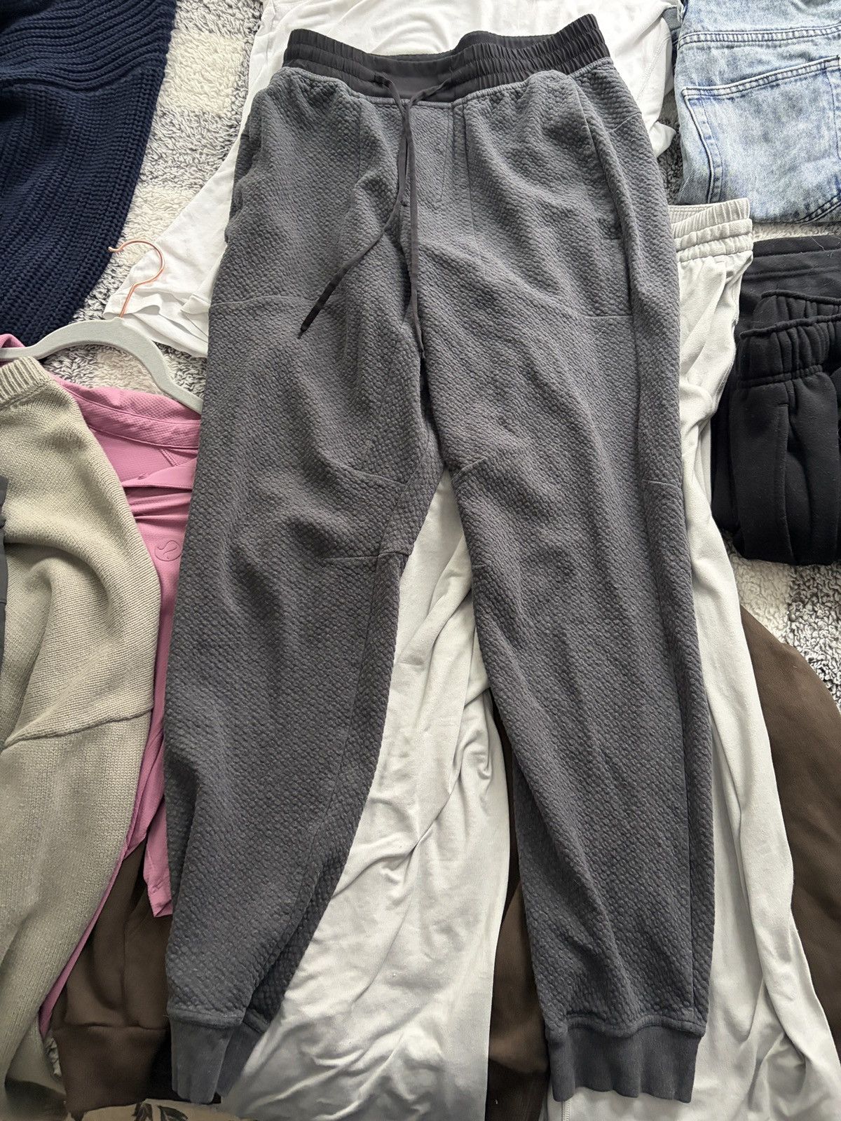 Lululemon Lululemom at Ease Joggers Black Size US 29 - 1 Thumbnail
