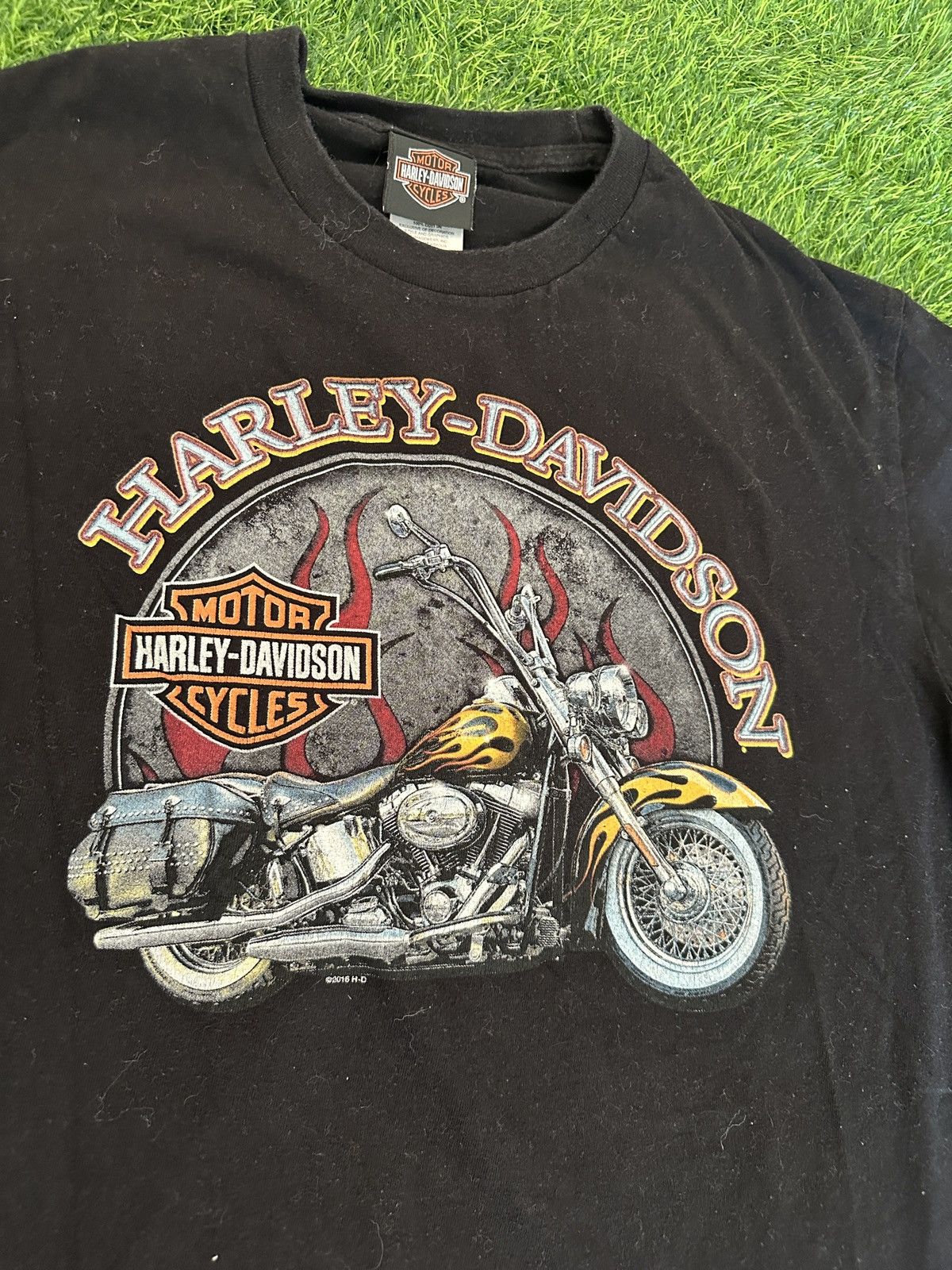 Harley Davidson Harley davidson motorycles flames alberta canada t shirt szL Size US L / EU 52-54 / 3 - 3 Thumbnail