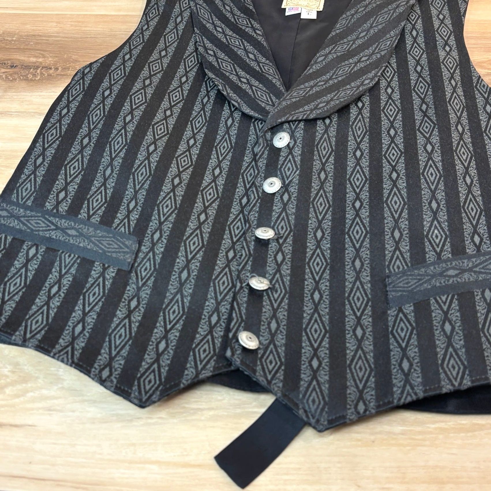 Vintage VINTAGE Wah Maker Frontier Mens Vest Black Striped Diamond Pattern Adjustable Waist L Regular Size L USA Men's Vest Size US L / EU 52-54 / 3 - 5 Thumbnail