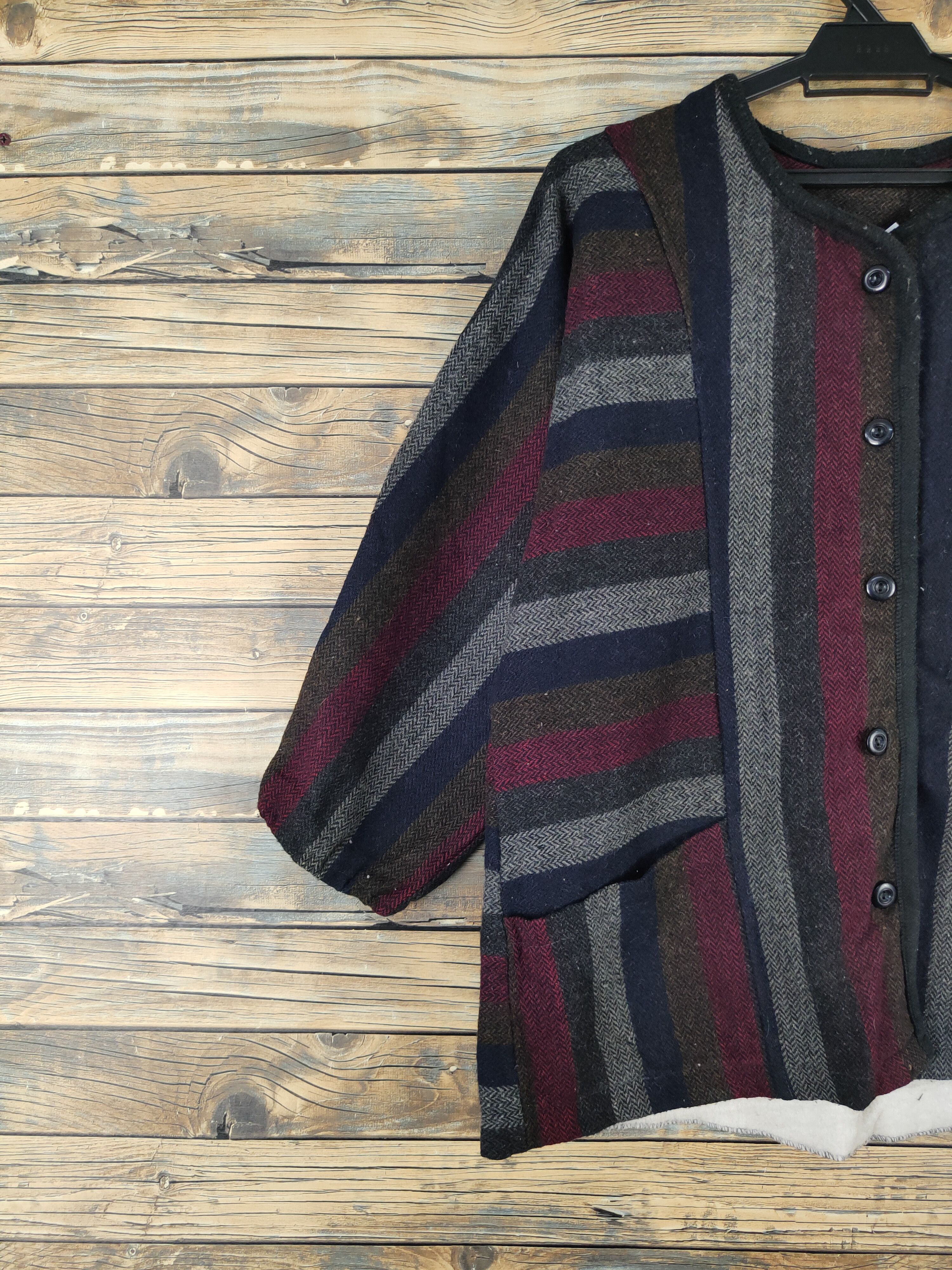 Vintage Japanese Brand Black Red Knitwear Cardigan #W2109 Size US L / EU 52-54 / 3 - 3 Thumbnail
