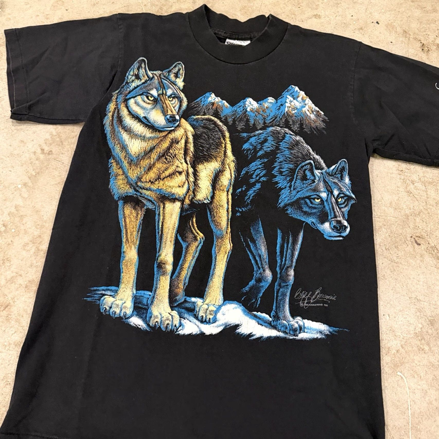Vintage VINTAGE Timberwolf Wolfs Alaska T Shirt Medium Oneita Single Stitch Men Black Short Sleeve Wolf Animals VTG M Mens Size US M / EU 48-50 / 2 - 5 Thumbnail
