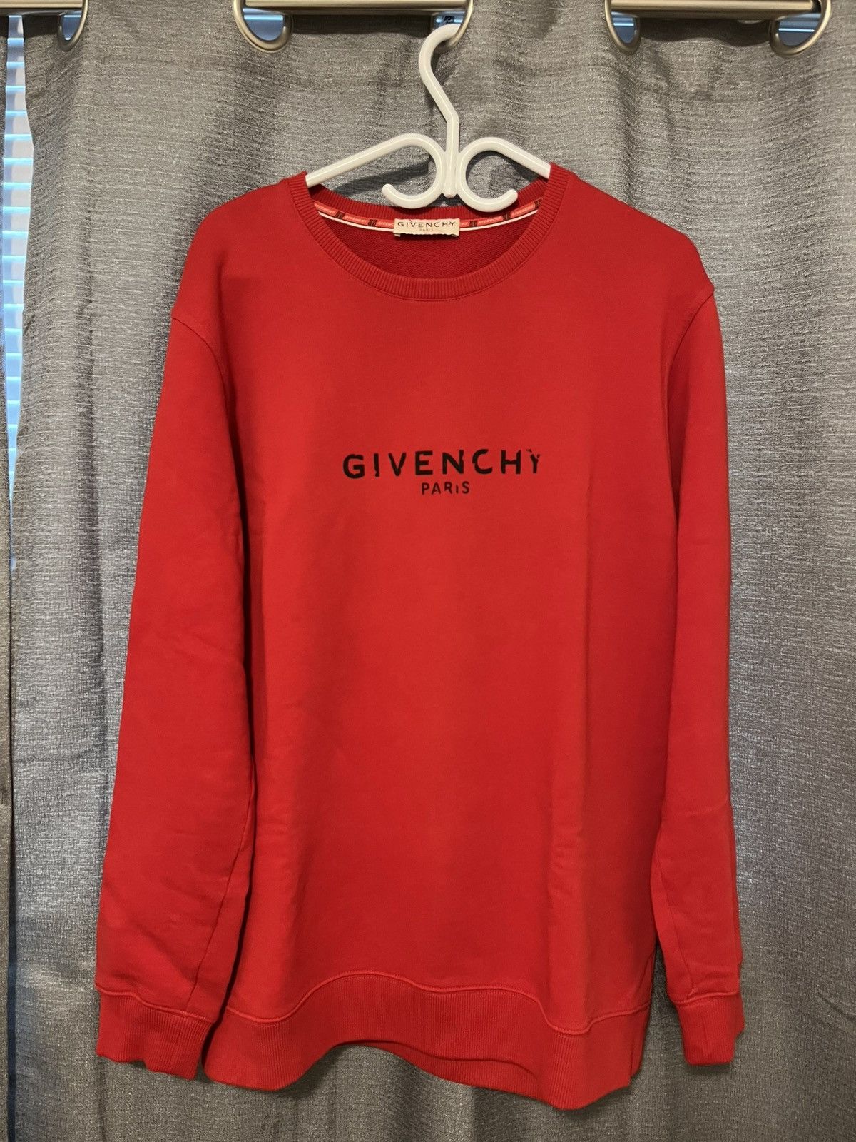 Givenchy Red Givenchy Logo Crewneck Size US M / EU 48-50 / 2 - 1 Thumbnail