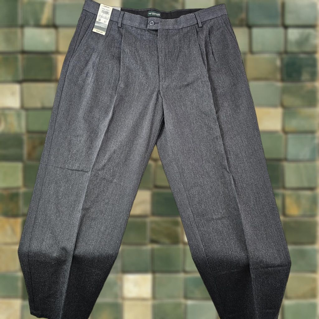 Dockers Dockers Pants Mens 38x30 Gray Sueded Heather Pleated Relaxed Fit Size US 38 / EU 54 - 1 Thumbnail