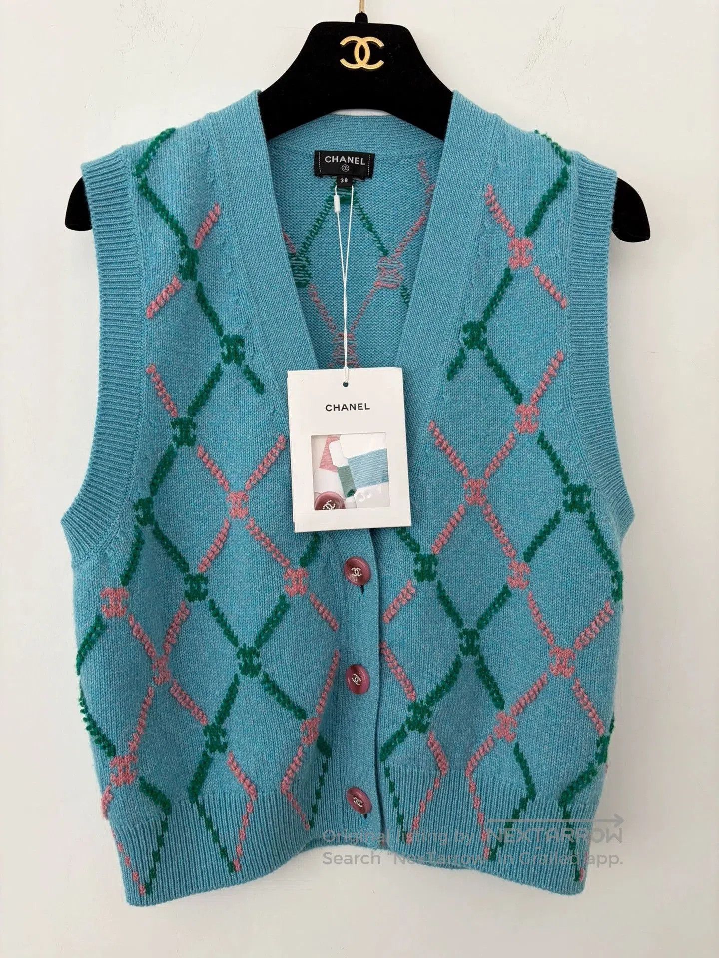Chanel Chanel Blue Quilted Knit Vest. Size US M / EU 48-50 / 2 - 1 Thumbnail
