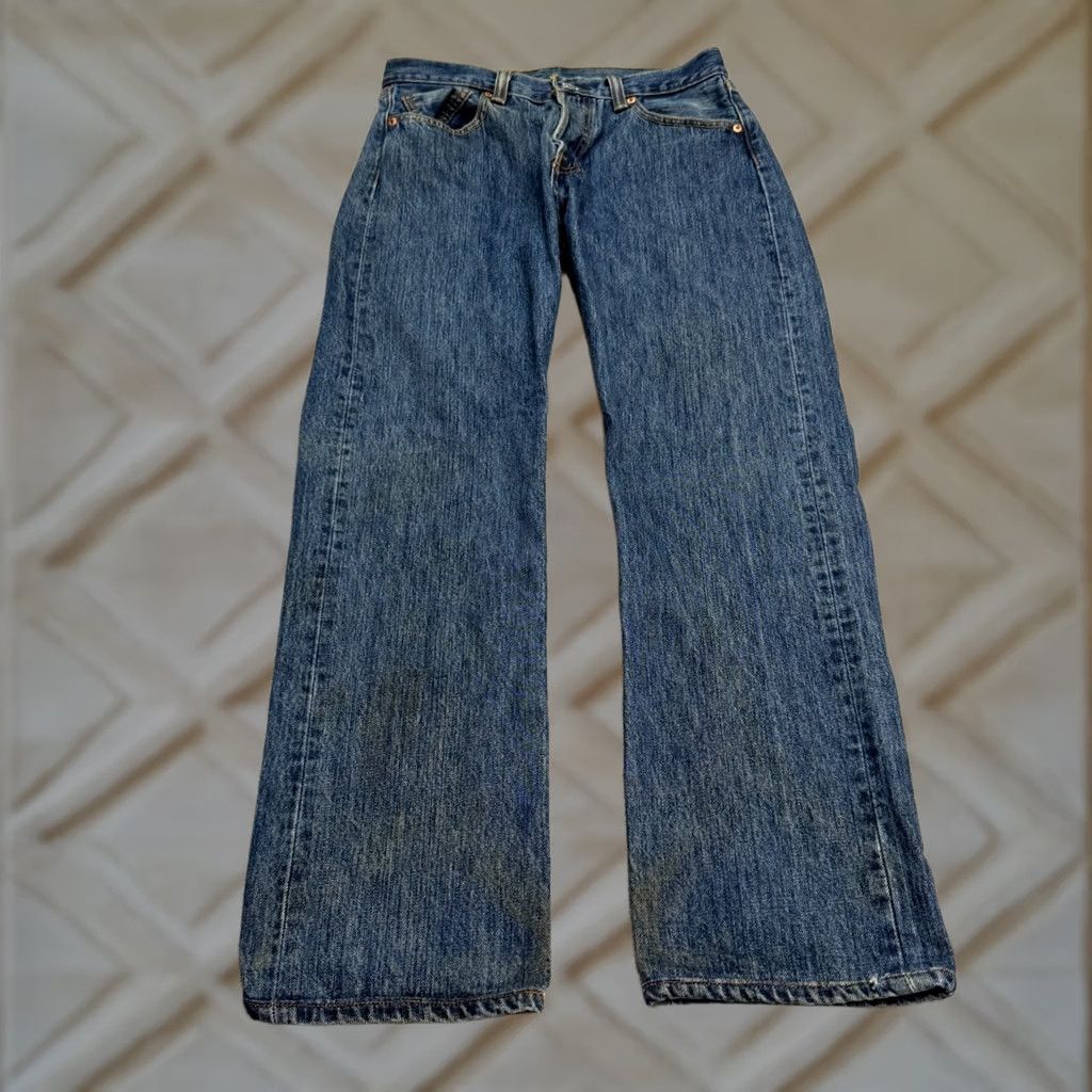 Levi's Levi's 501 Jeans Men 30x30 Denim Blue Dark Wash Straight Button Fly 5-Pocket Regular Fit Vintage No N/A Size US 30 / EU 46 - 1 Thumbnail