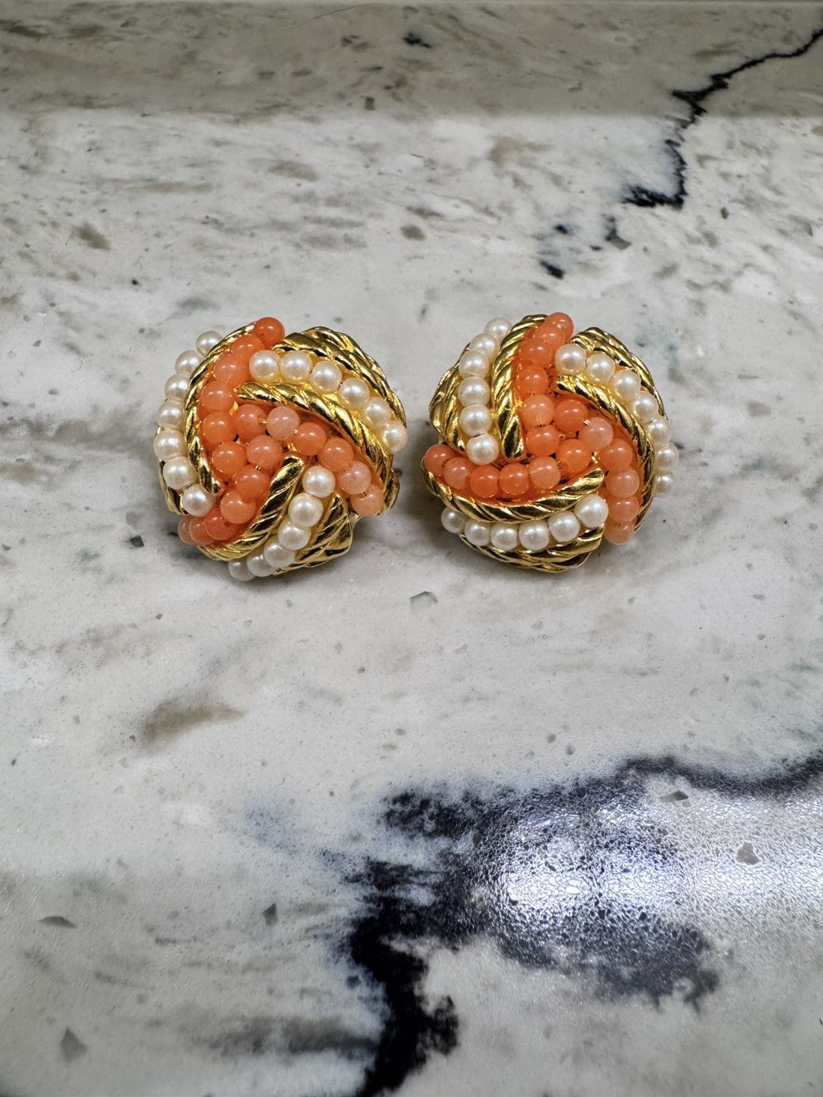 Avon Vintage Pearl Clip On Earrings