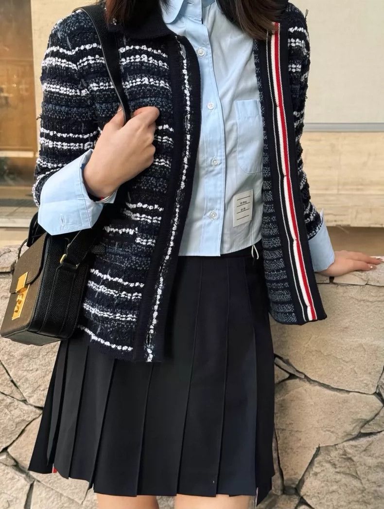 Thom Browne Thom Browne Classic pleated skirt 2505-Nextarrow Size 27" / US 4 / IT 40 - 9 Thumbnail