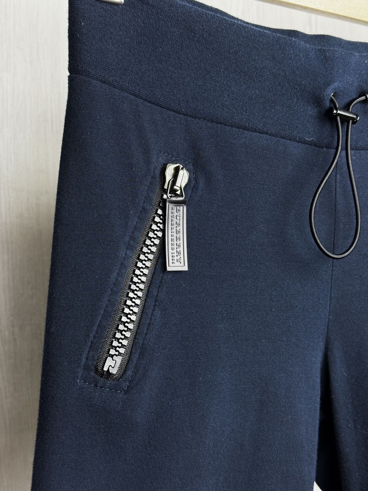 Burberry Burberry Established 1856 navy blue tightened shorts size S Size 28" / US 6 / IT 42 - 4 Thumbnail