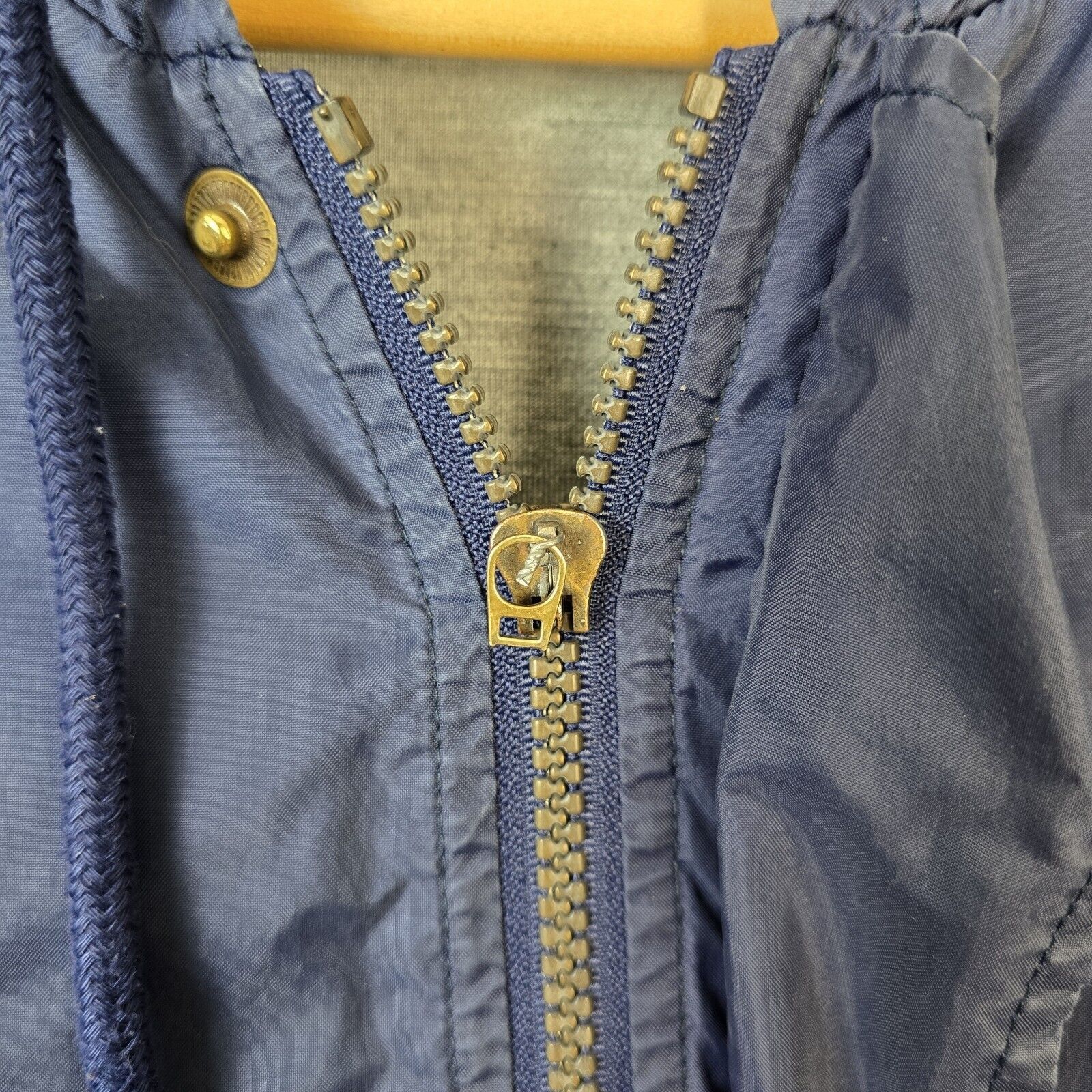 Adidas Vintage Walt Disney Studio Operations Adidas Jacket Size XL Size US XL / EU 56 / 4 - 7 Thumbnail