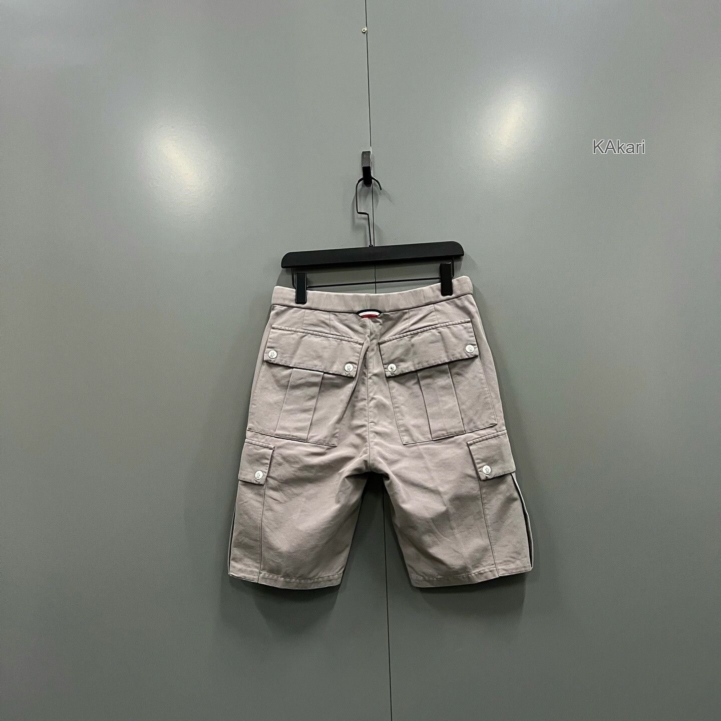 Moncler Moncler Solid Logo Embroidered Shorts Size US 26 / EU 42 - 2 Thumbnail