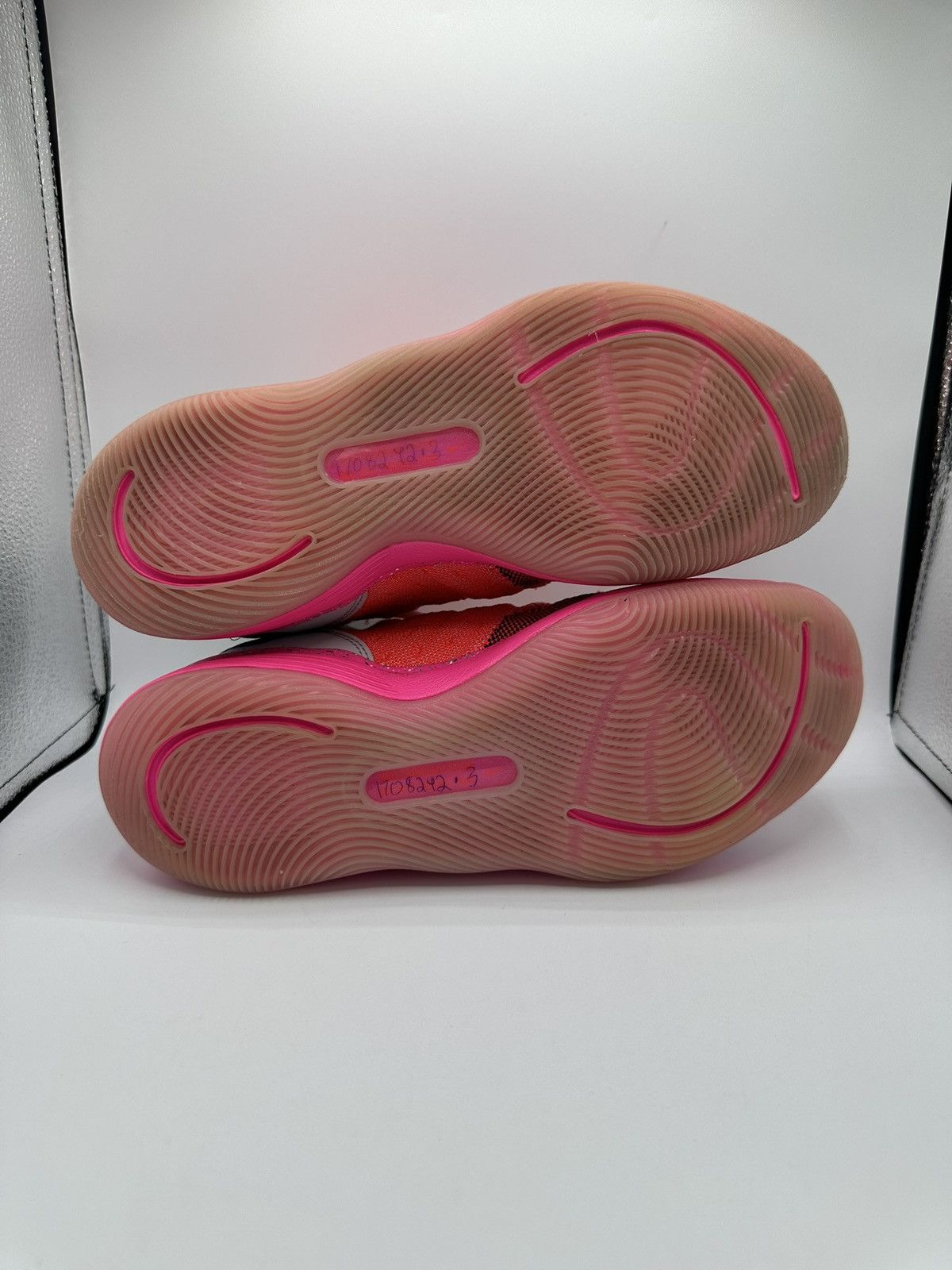 Nike Nike KD 11 Zoom GS “EYBL” size 7y used Size US 7 / EU 40 - 5 Thumbnail