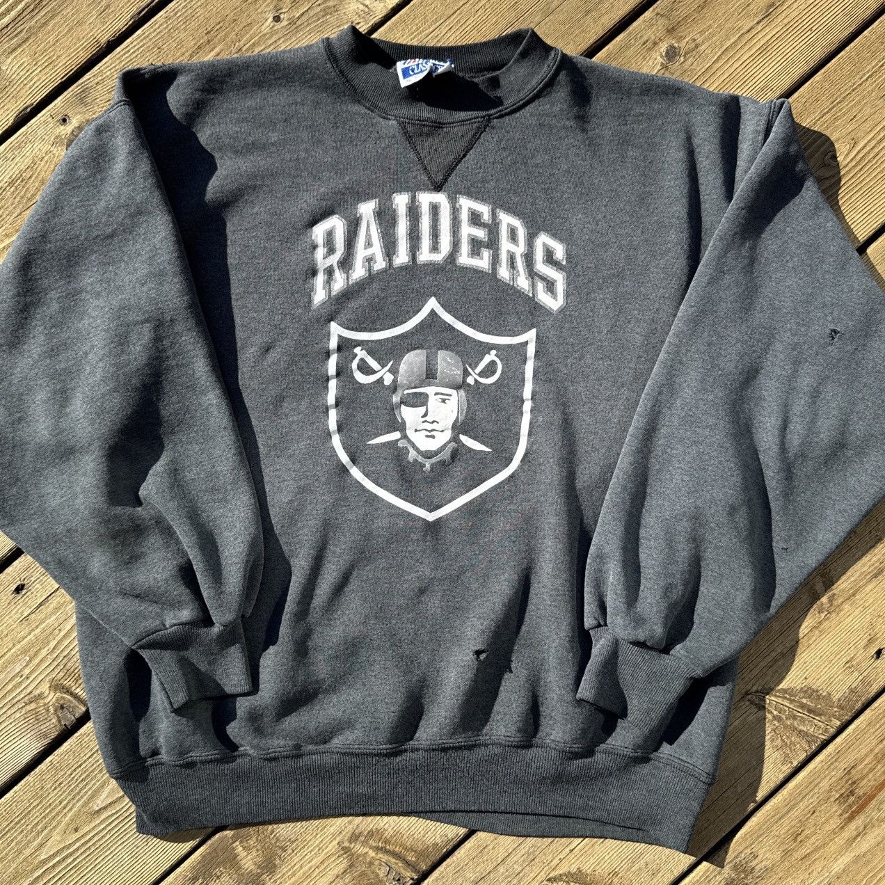 Vintage Vintage 80s Los Angeles Raiders Shield Logo Crewneck XL Size US XL / EU 56 / 4 - 1 Thumbnail