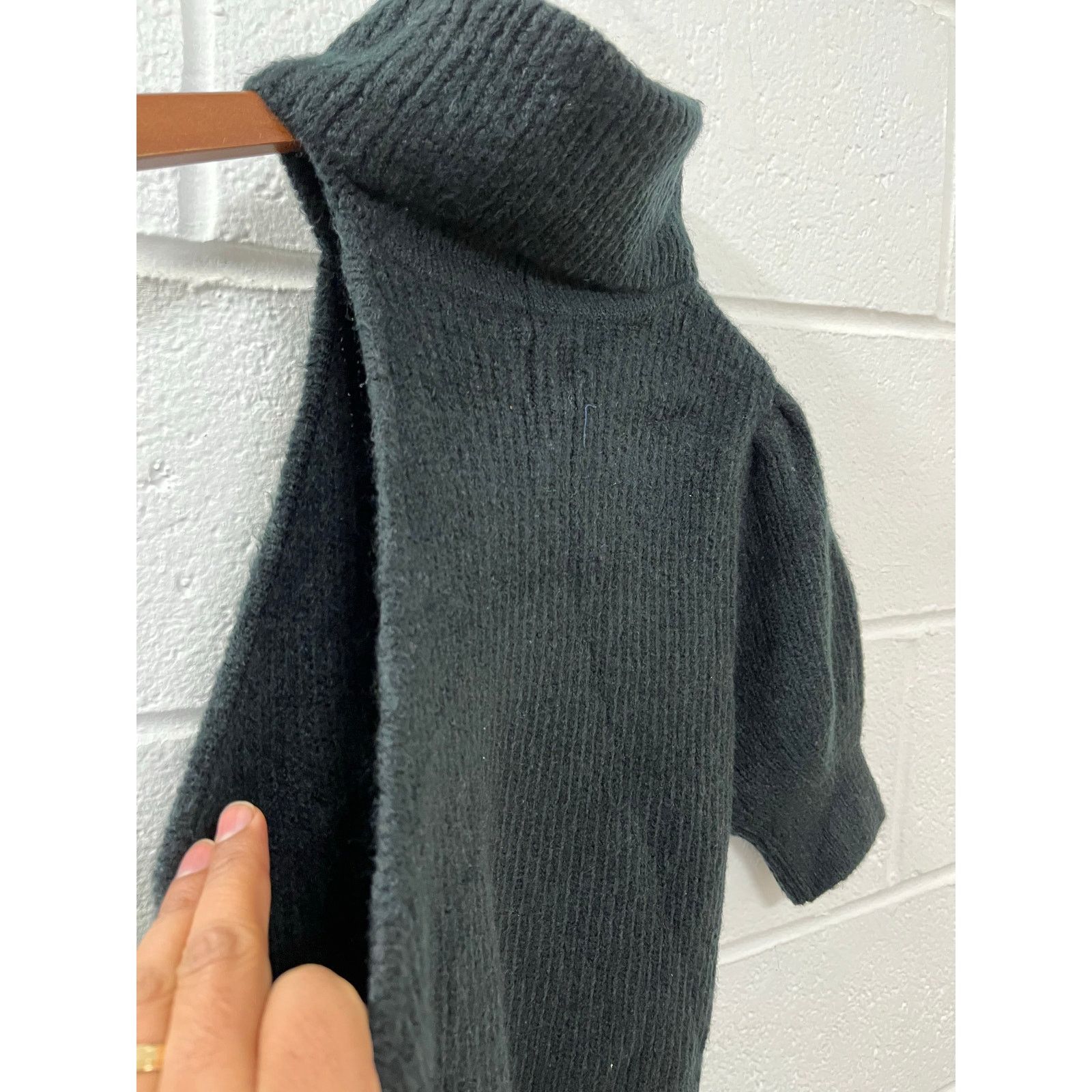 Gap Gap Women - One-Shoulder Turtleneck Sweater /black/S /NWOT Size S / US 4 / IT 40 - 4 Thumbnail