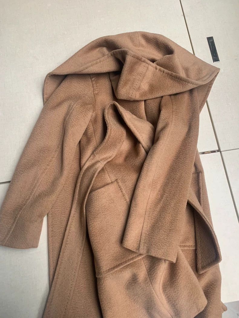 Max Mara Max Mara Overcoat, bathrobe with cap Size M / US 6-8 / IT 42-44 - 1 Thumbnail