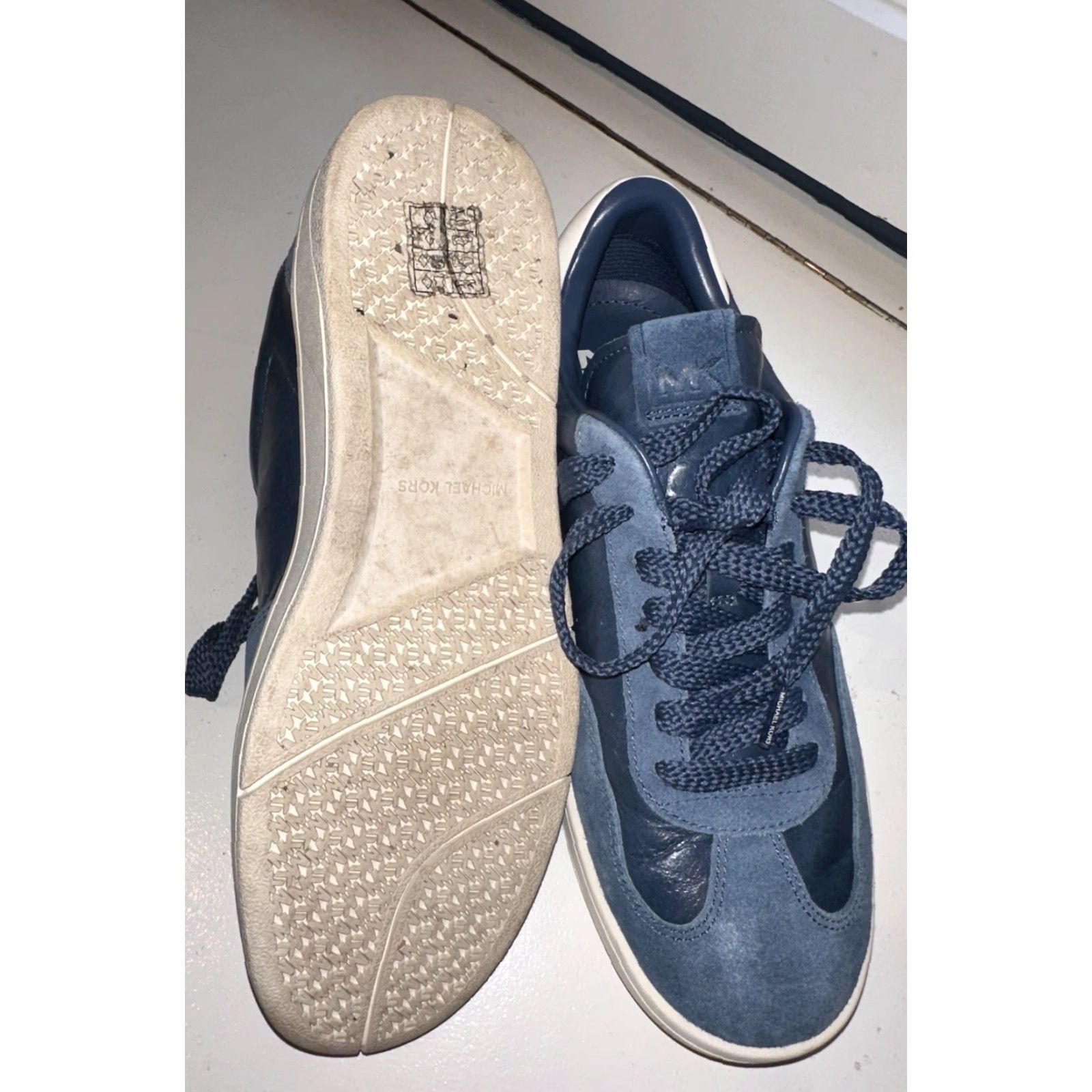 Michael Kors Michael Kors Wilton Lace Up Men Size 9 Blue Leather Casual Sneaker Size US 9 / EU 42 - 4 Thumbnail