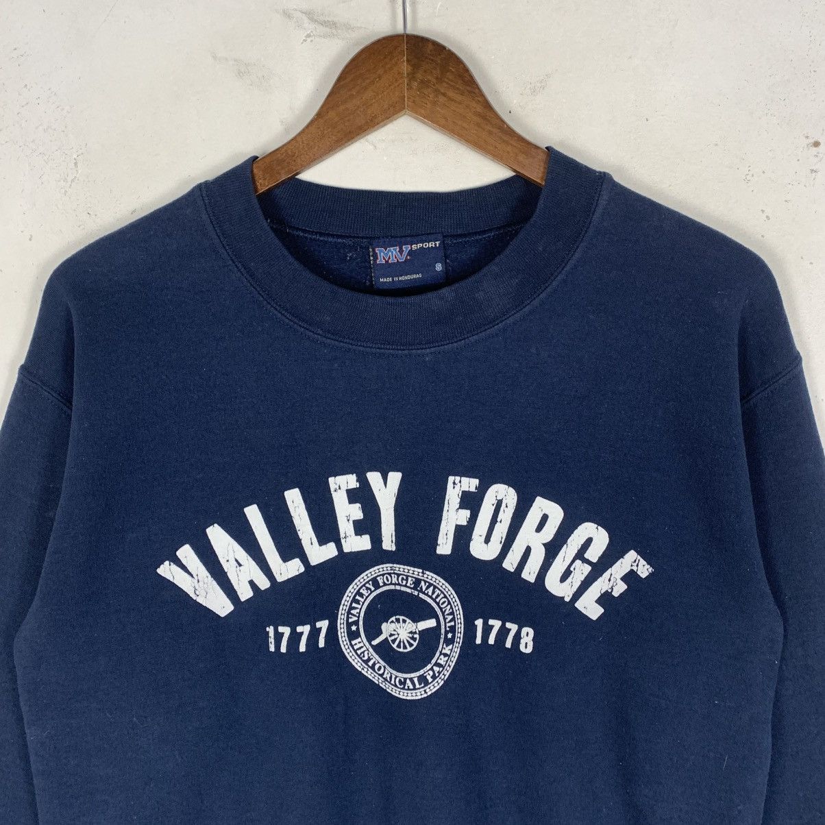 Vintage vintage MV Sports Valley Forge Military Academy Sweatshirt Size US M / EU 48-50 / 2 - 3 Thumbnail
