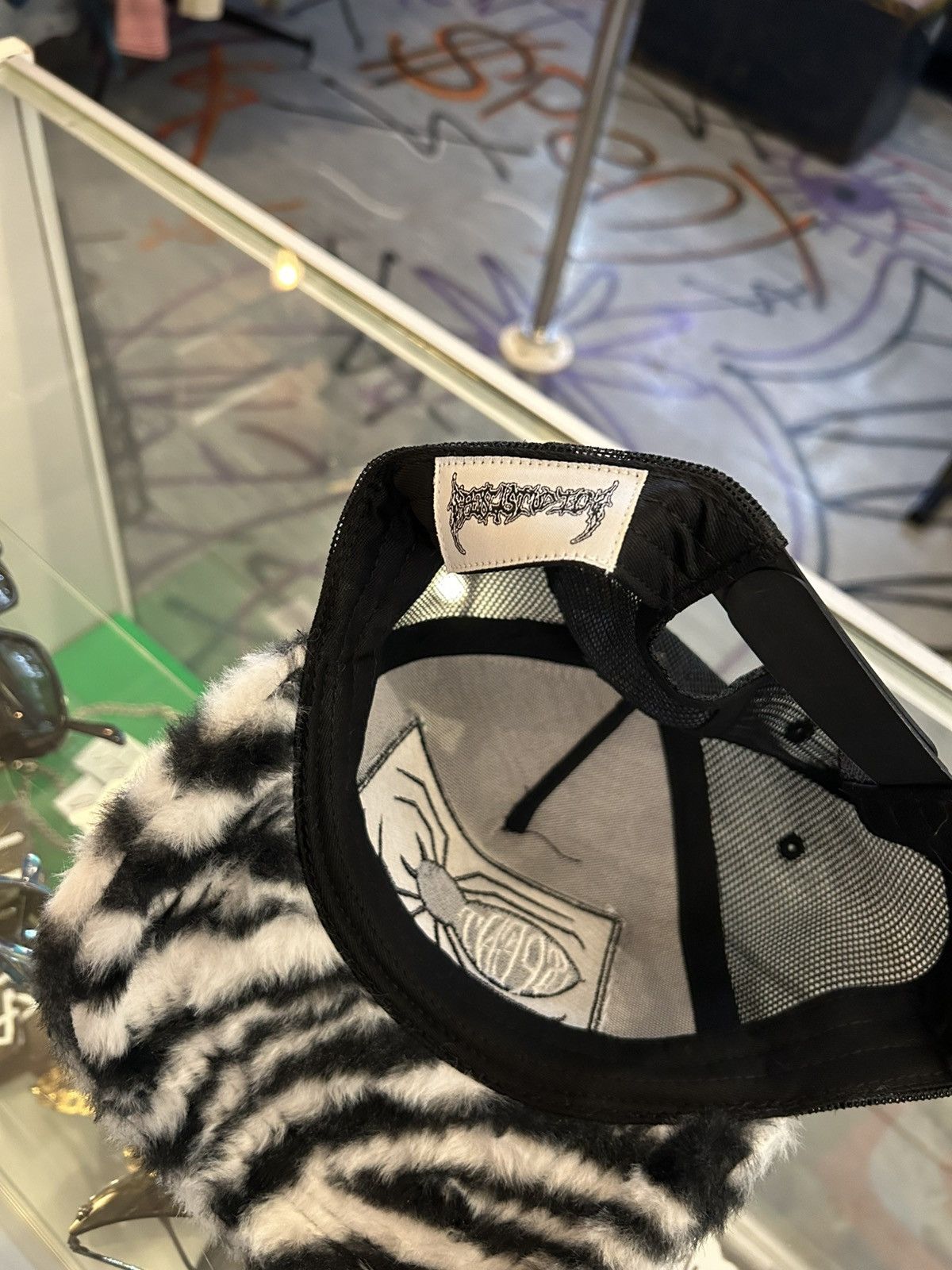 Other Fuzzy Zebra Print Trucker hat Size ONE SIZE - 3 Thumbnail