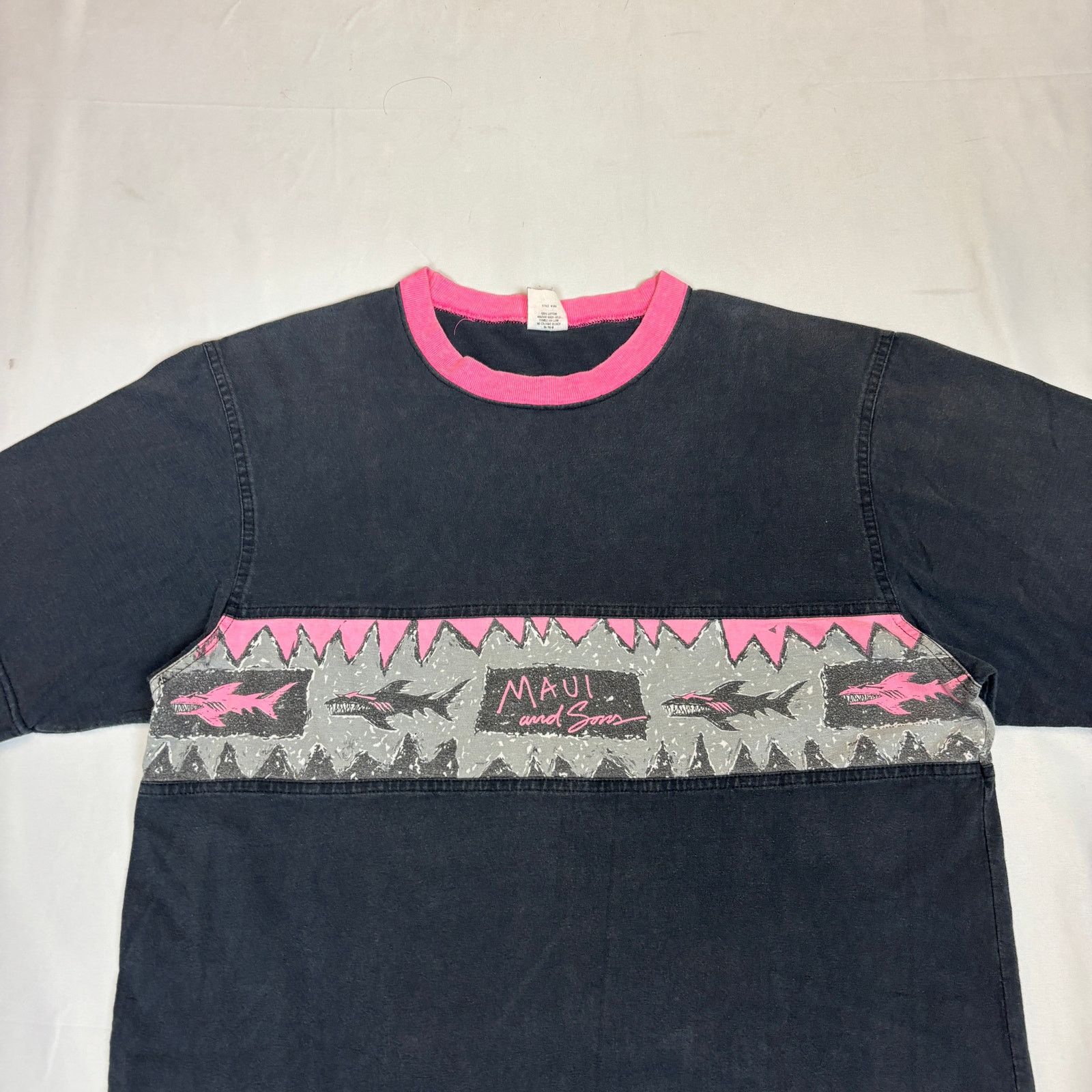 Maui and Sons Vintage 90s Maui & Sons Tee Shirt Men's Large Surf Skate Size US L / EU 52-54 / 3 - 2 Thumbnail