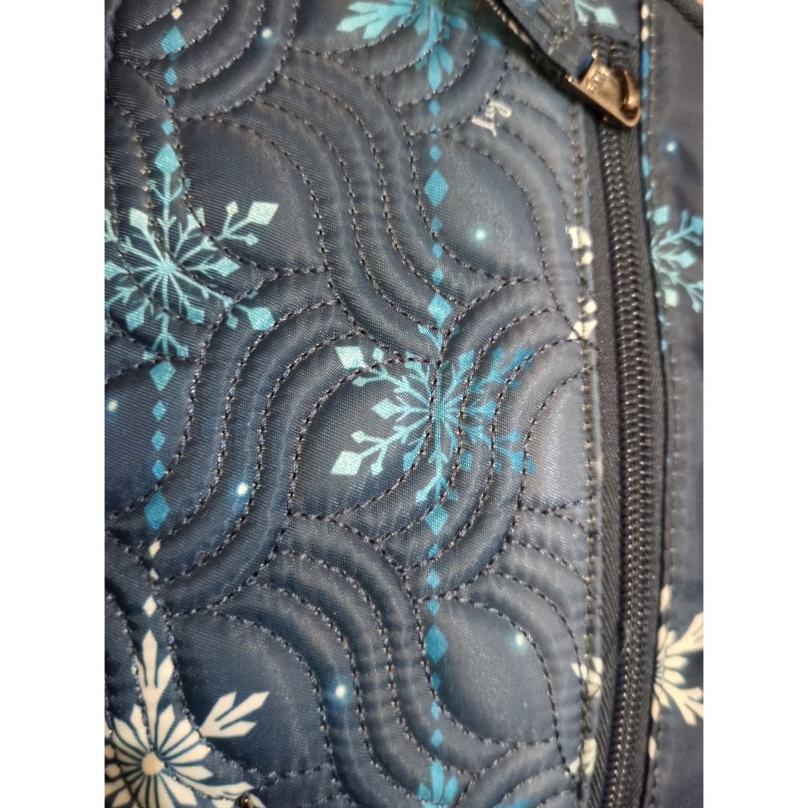 Vintage Lug Crossbody Bag Convertible Belt Bag Small Blue Winter Snowflake Paws Pattern Size ONE SIZE - 7 Thumbnail