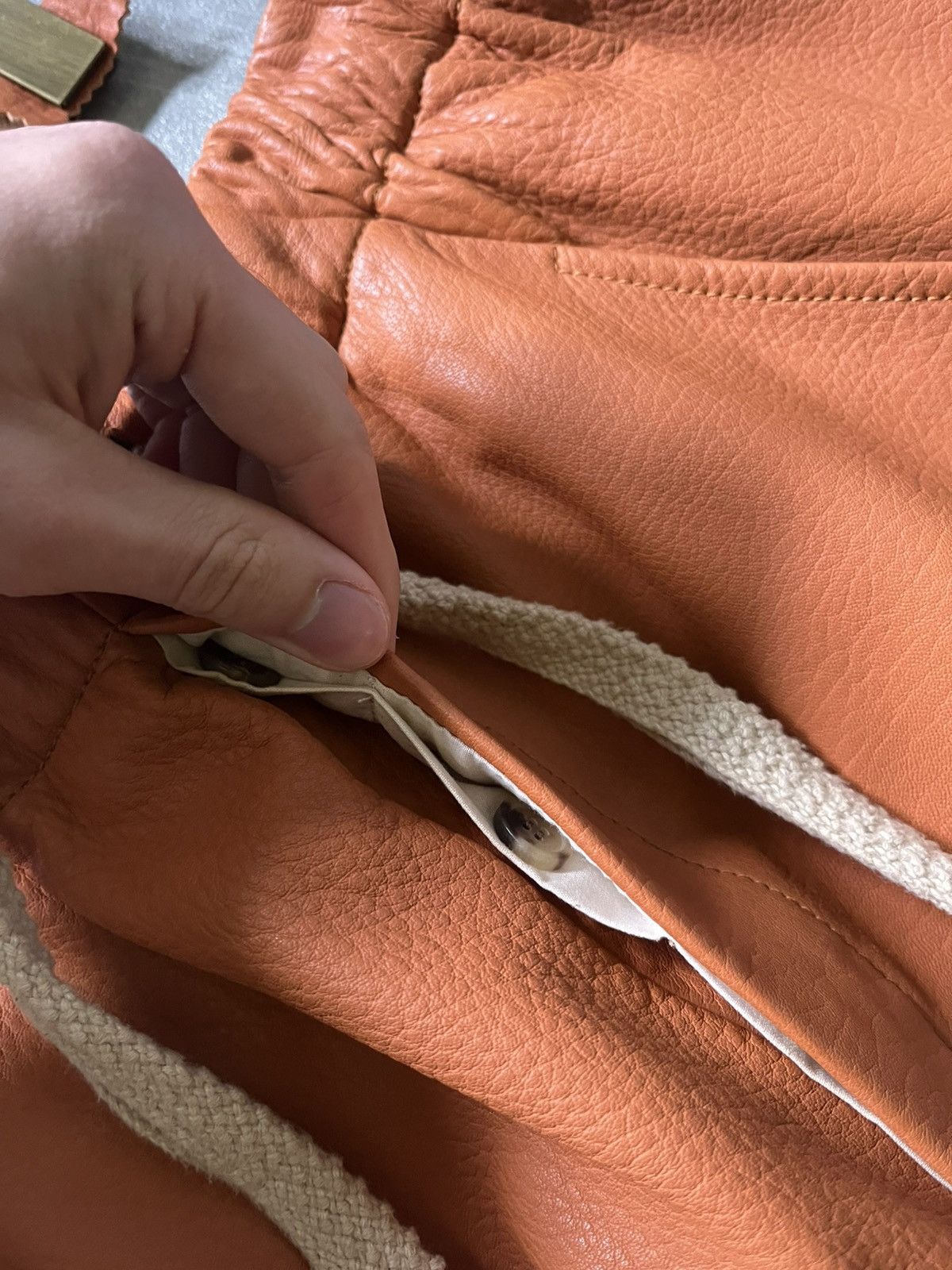 Loewe Loewe leather cropped pants orange rare Size US 30 / EU 46 - 13 Thumbnail