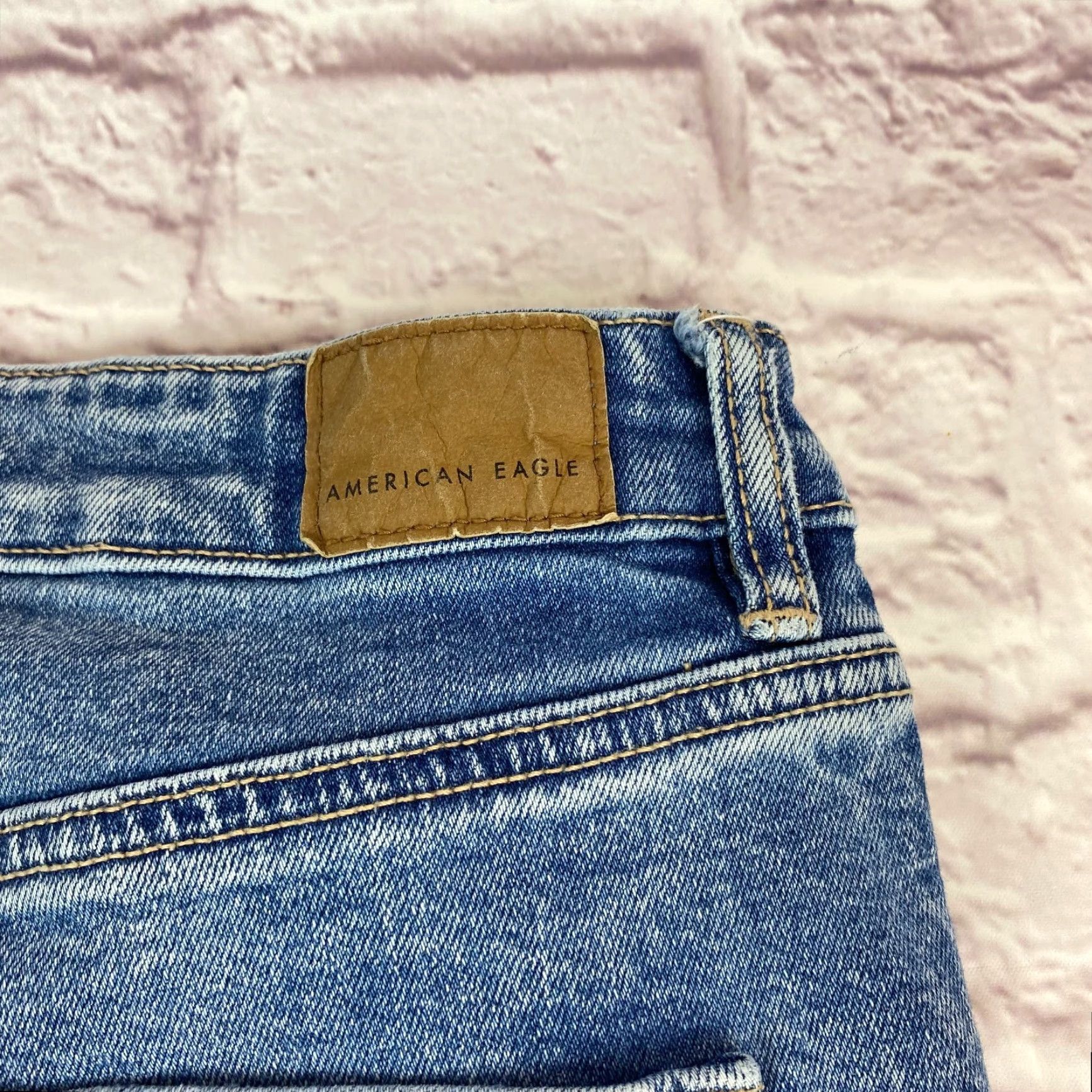 American Eagle Outfitters American Eagle Womens Mom Jeans Size 2 Blue Ripped Mid Rise Medium Wash Size 26" / US 2 / IT 38 - 5 Thumbnail
