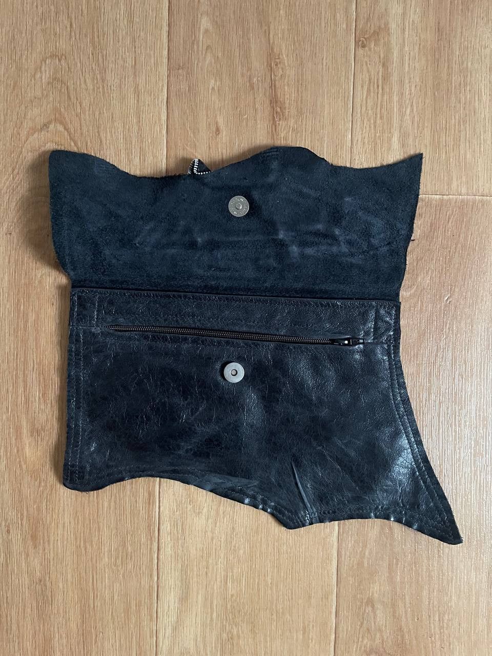 Japanese Brand Clutches leather avan garde opium MOO Size ONE SIZE - 6 Thumbnail
